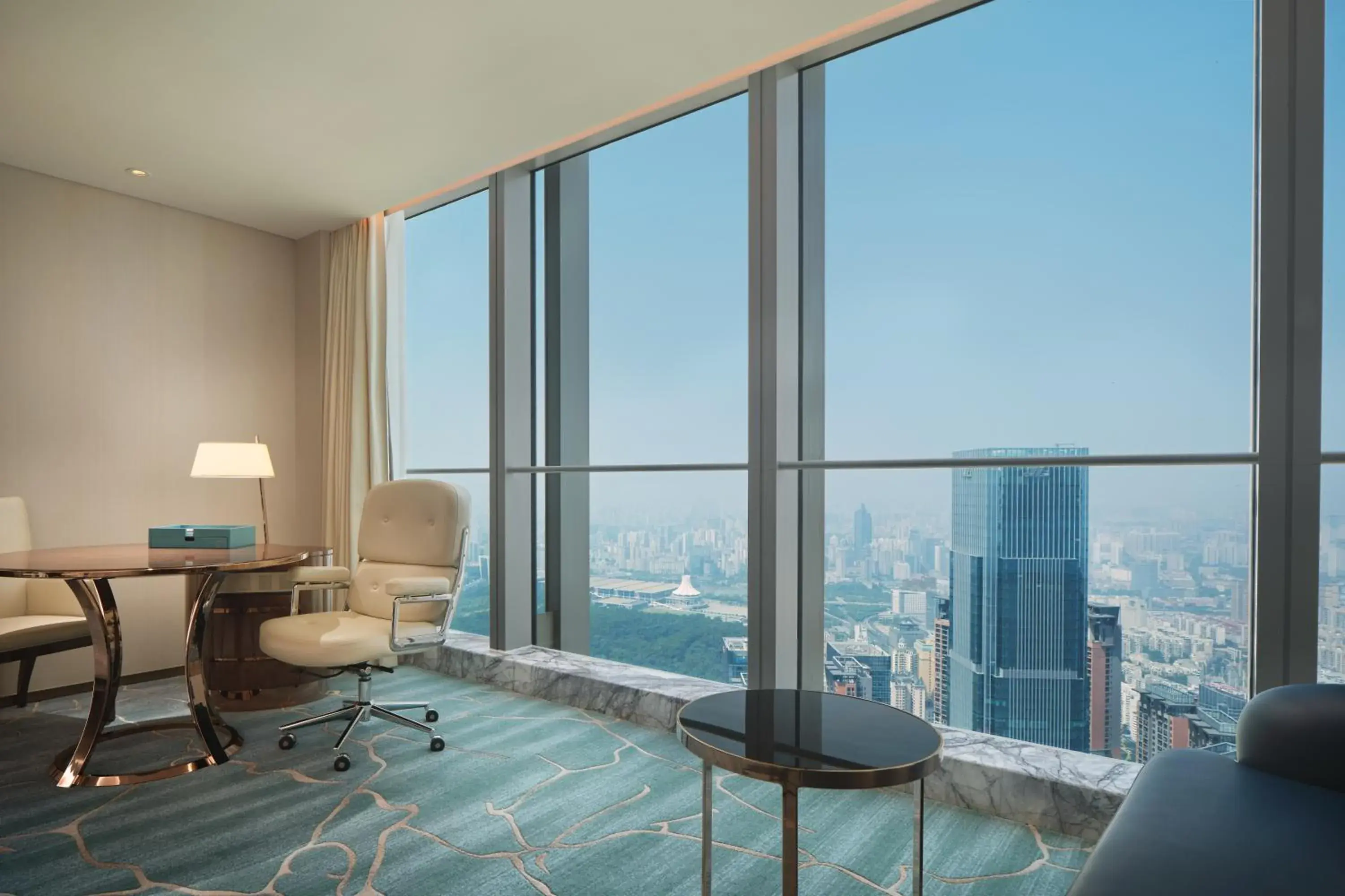 Superior Twin Room with City View in Na Lotus Hotel, a Luxury Collection Hotel, Nanning Superior Twin Room with City View in Na Lotus Hotel, a Luxury Collection Hotel, Nanning