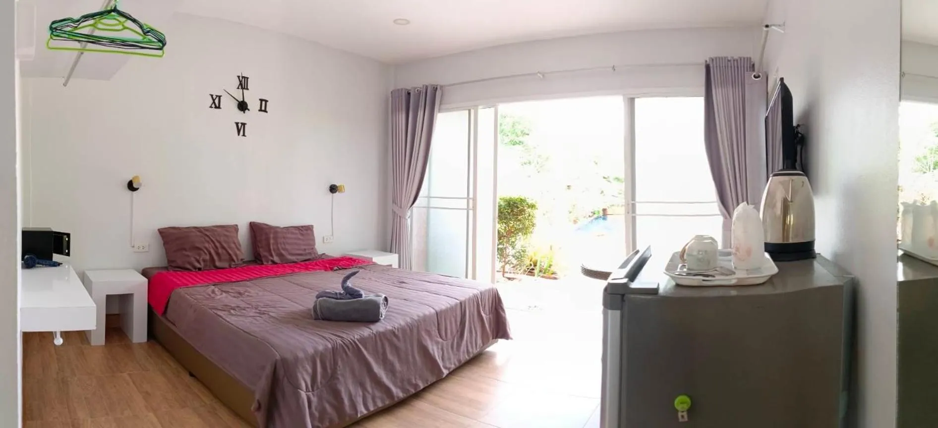 Bed in Ban Elephant Blanc Bungalow