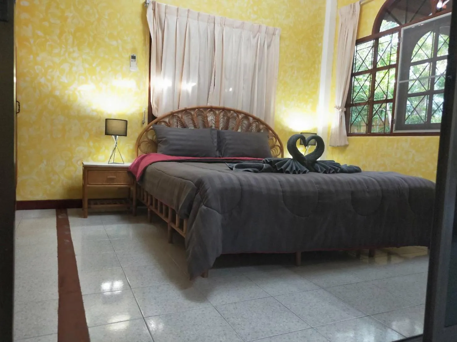 Bed in Ban Elephant Blanc Bungalow