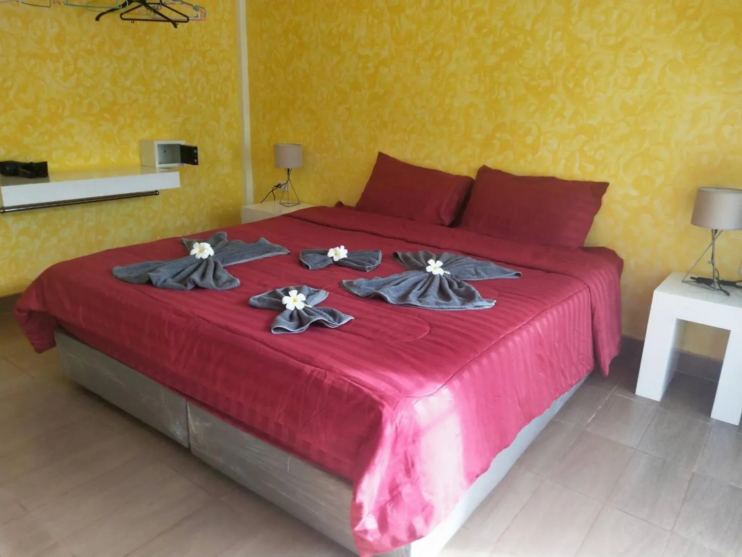 Bed in Ban Elephant Blanc Bungalow