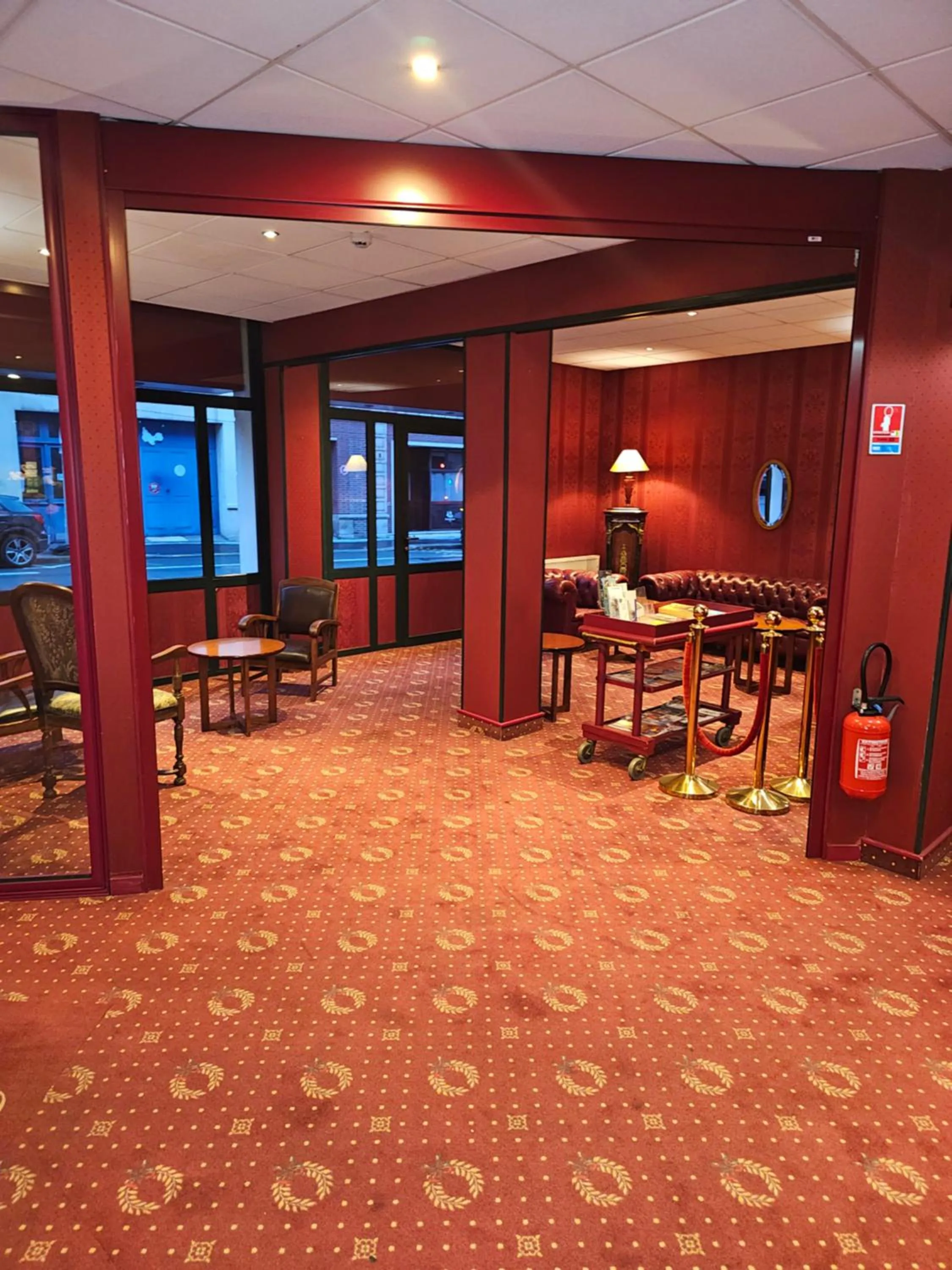 Lobby or reception in Hôtel 1er Consul Rouen