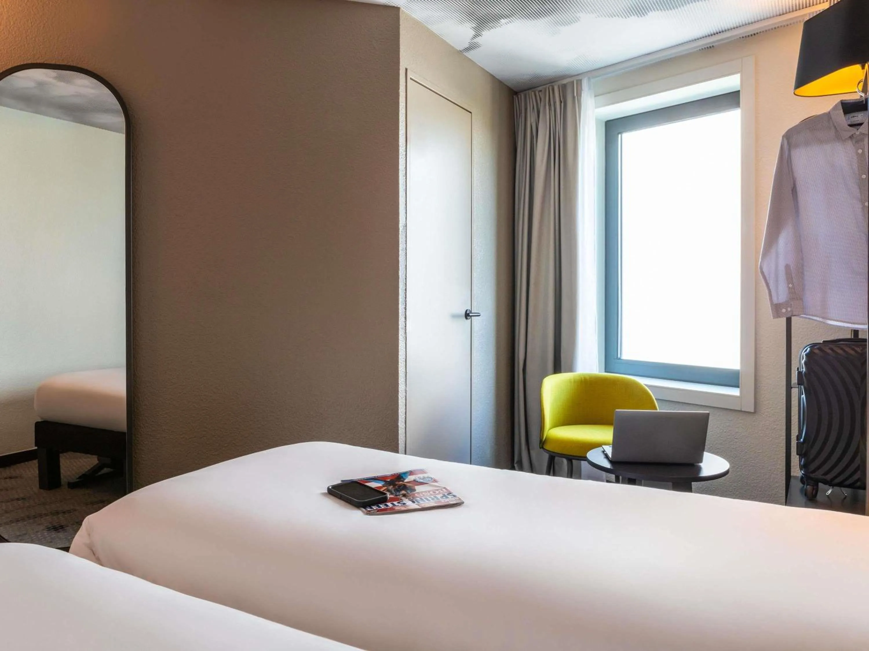 Bedroom, Bed in ibis Paris Coeur d'Orly Airport