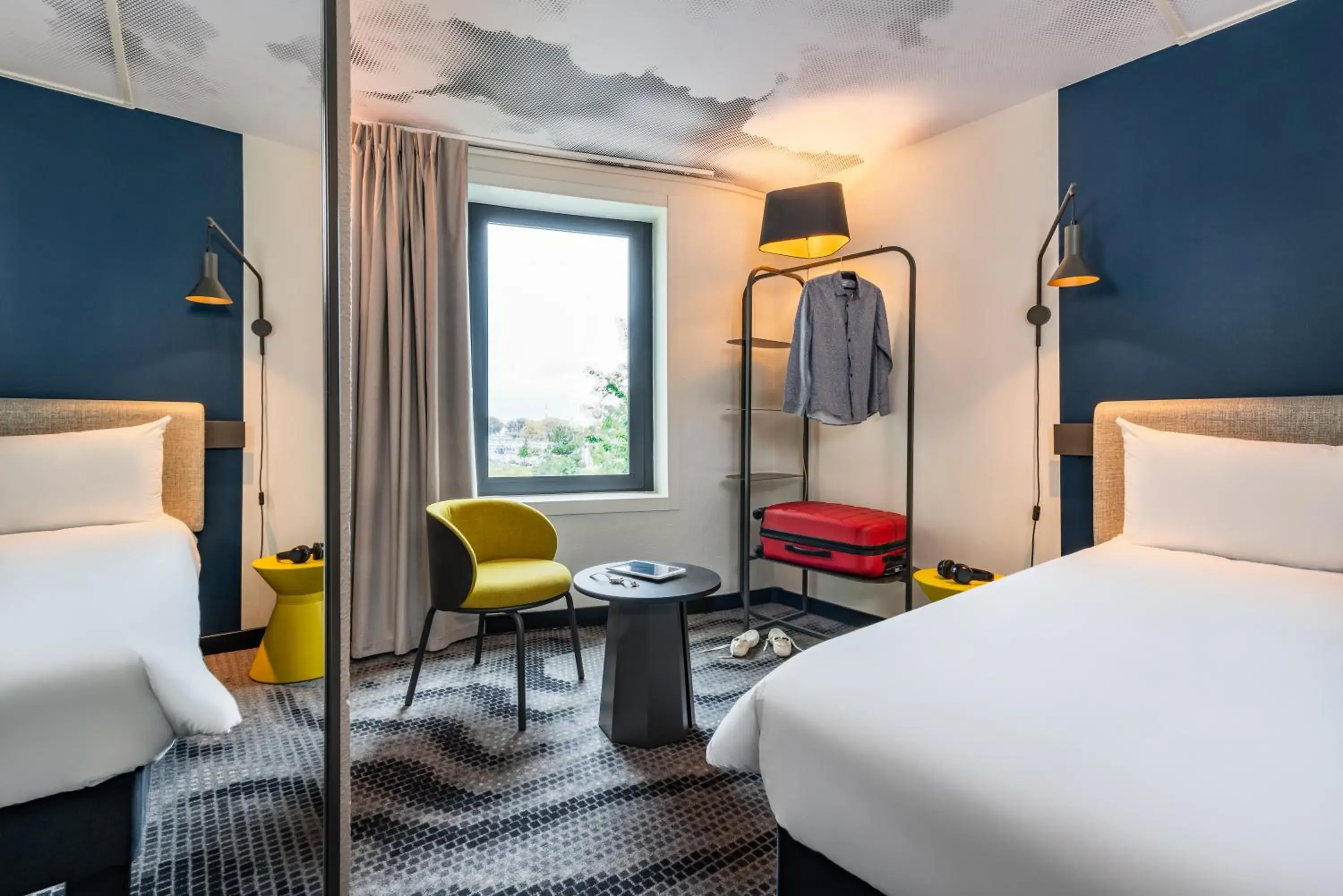 Standard Room with One Double Bed and Two Single Beds in ibis Paris Coeur d'Orly Airport Standard Room with One Double Bed and Two Single Beds in ibis Paris Coeur d'Orly Airport