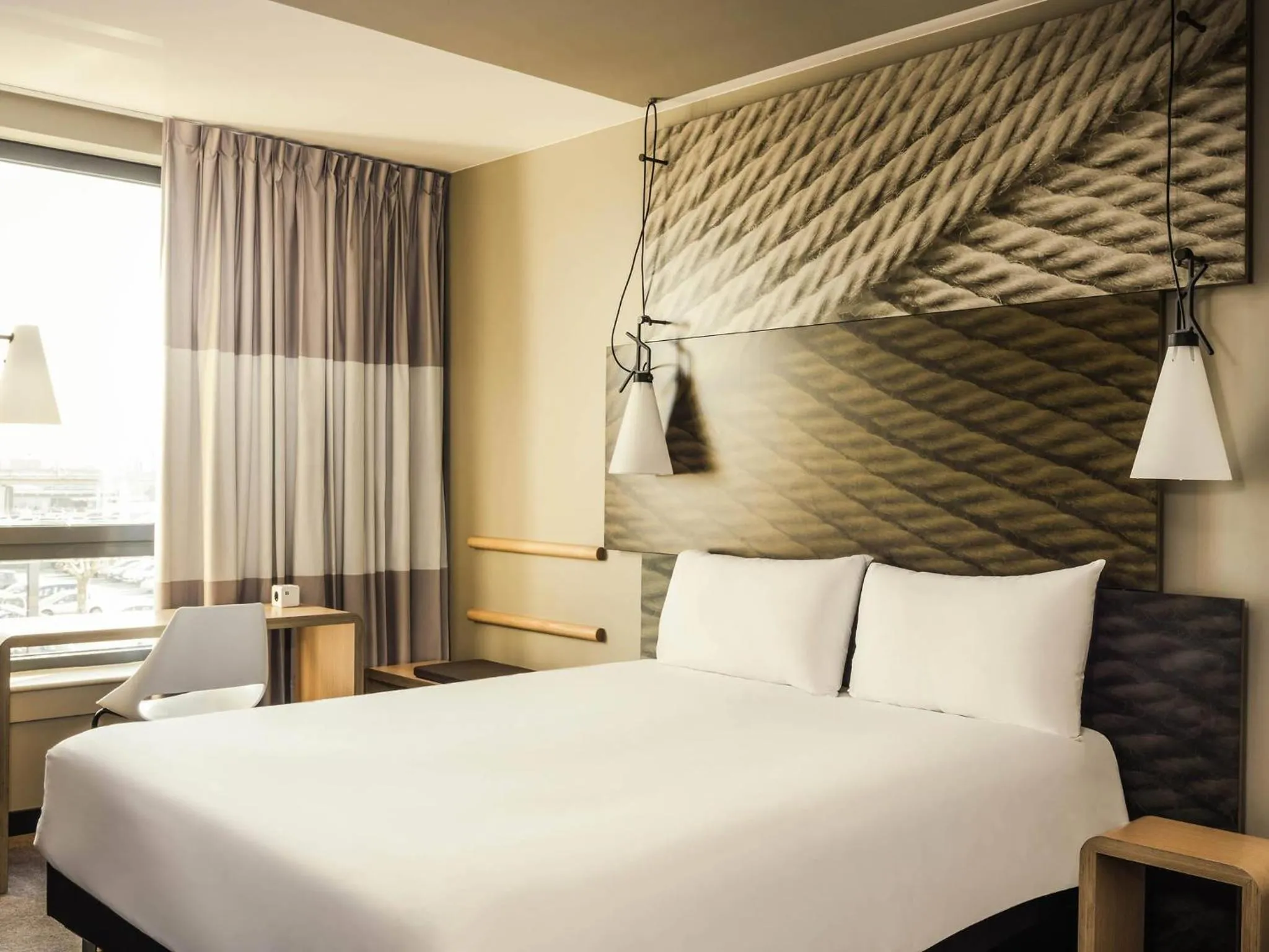 Bedroom, Bed in ibis Paris Coeur d'Orly Airport