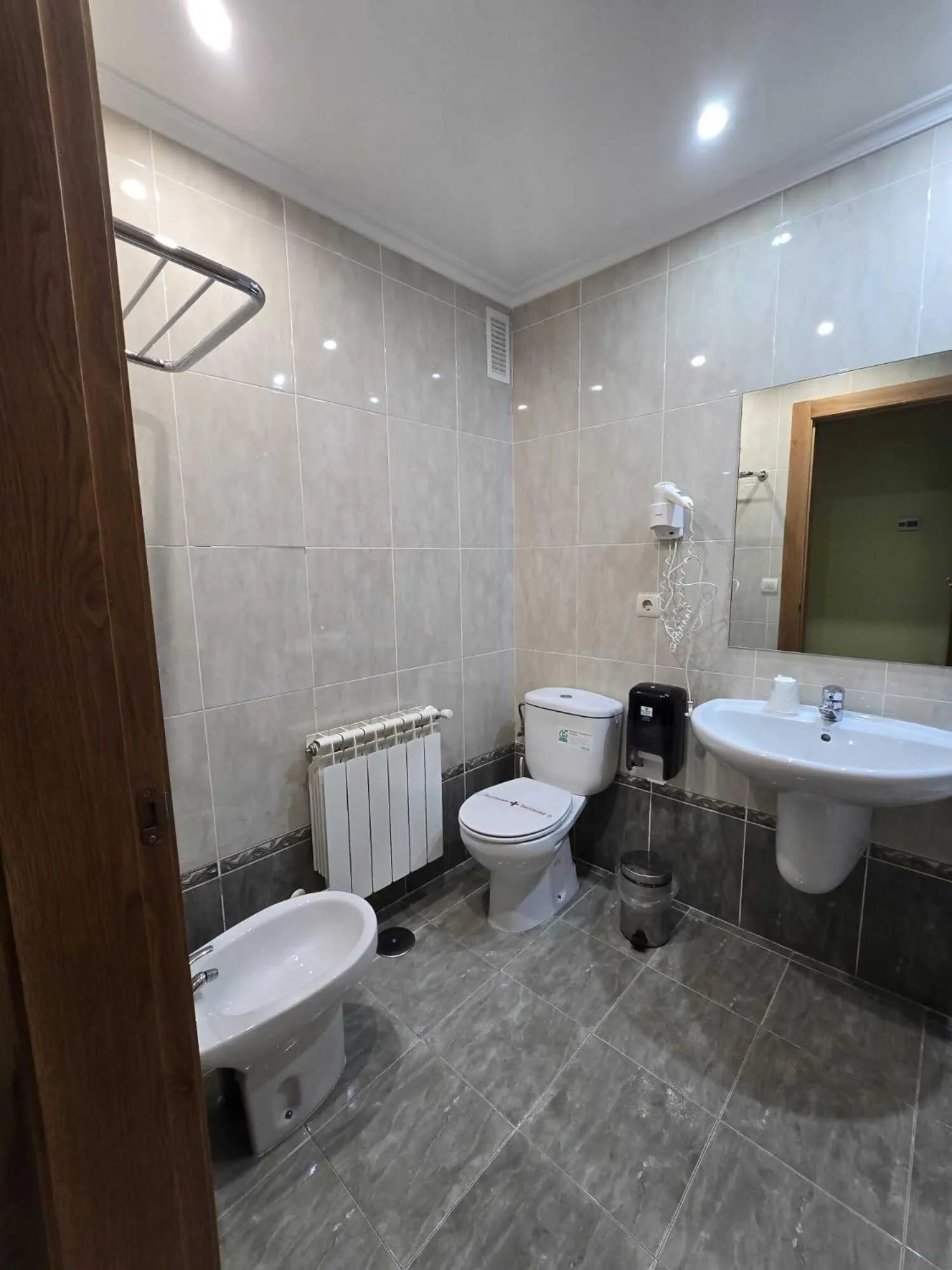 HOTEL EL ROBLE PALENTINO