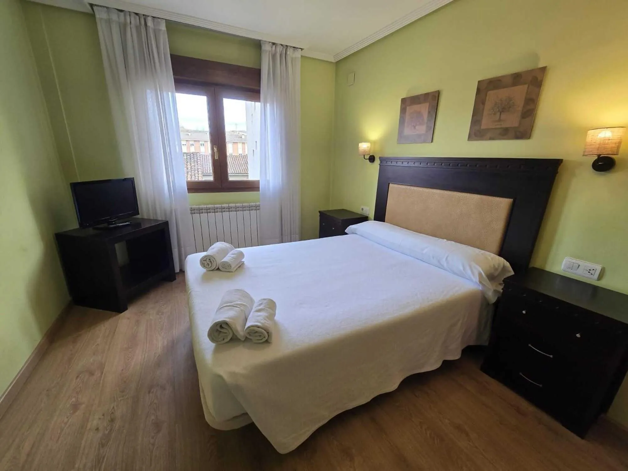 Bed in HOTEL EL ROBLE PALENTINO