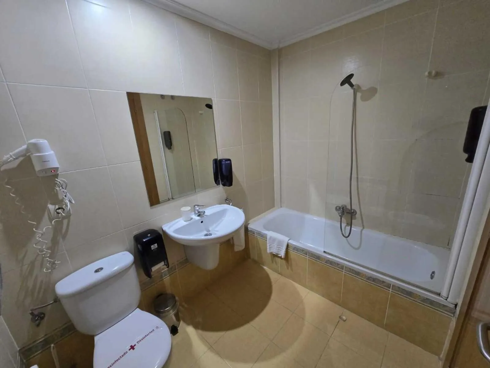 HOTEL EL ROBLE PALENTINO