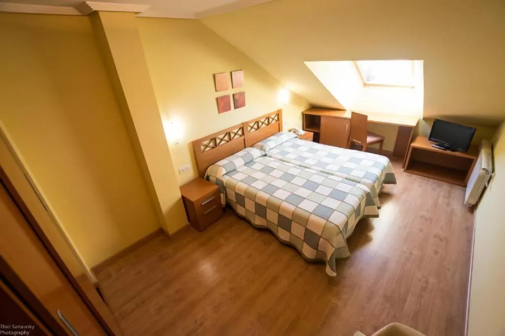 Bed in HOTEL EL ROBLE PALENTINO