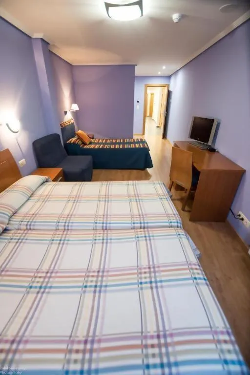 Bed in HOTEL EL ROBLE PALENTINO