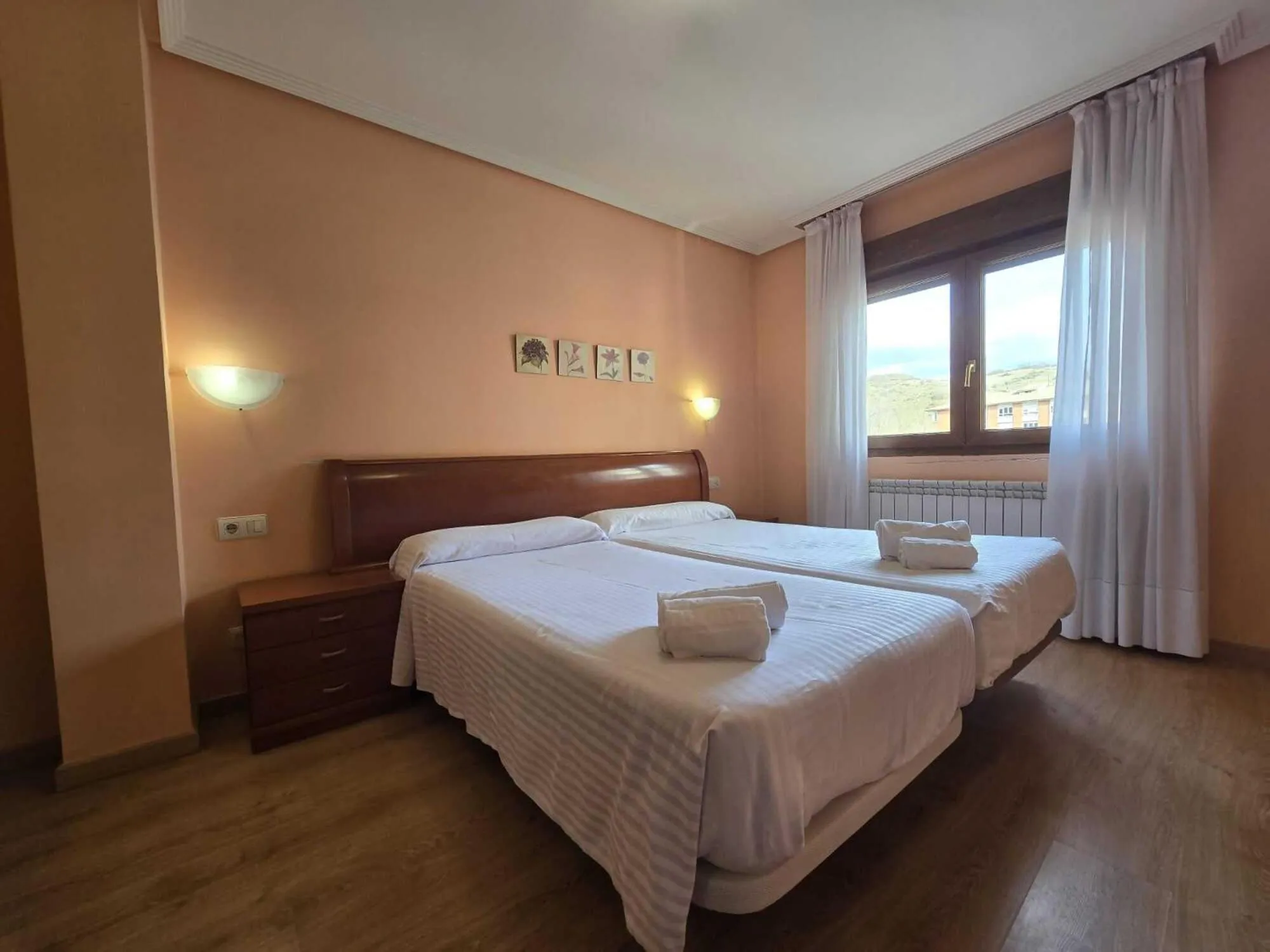 Bed in HOTEL EL ROBLE PALENTINO