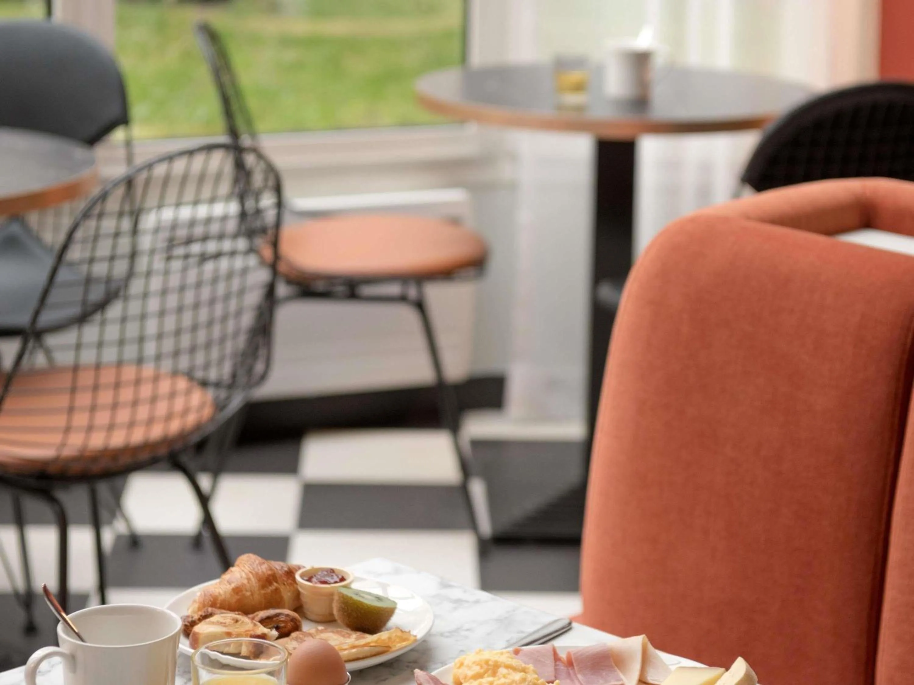 Breakfast in ibis Rueil-Malmaison Centre