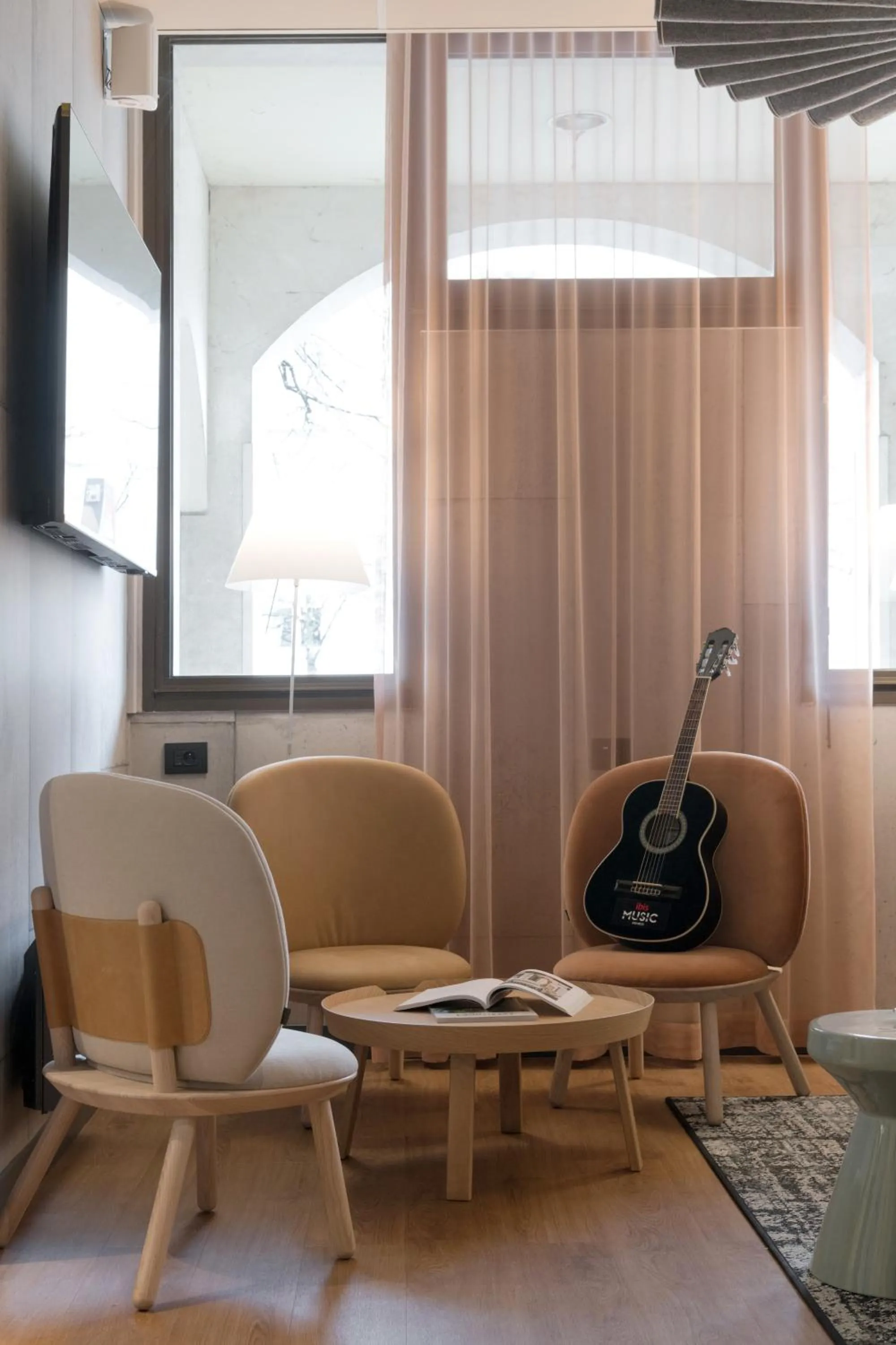 Lobby or reception in ibis Rueil-Malmaison Centre