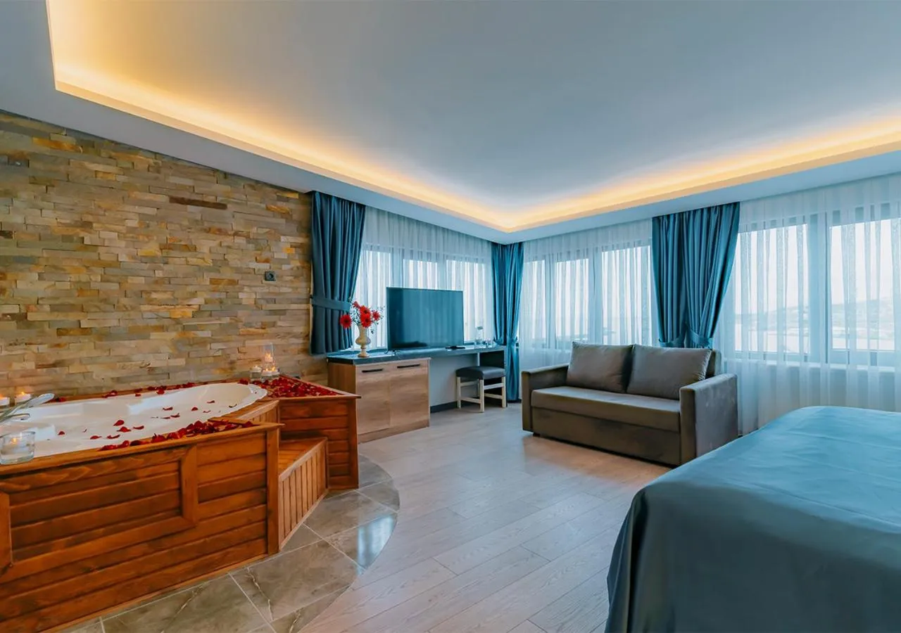 Bed in City Port Hotel Trabzon