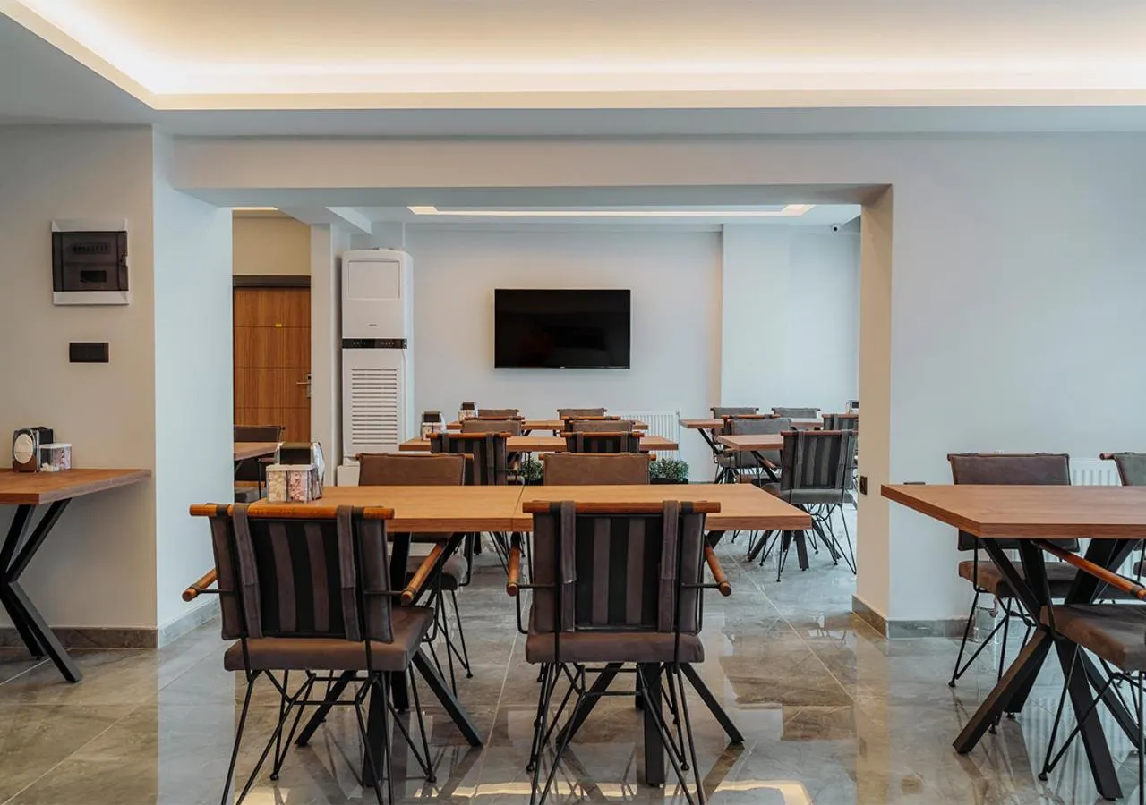 Restaurant/places to eat in City Port Hotel Trabzon