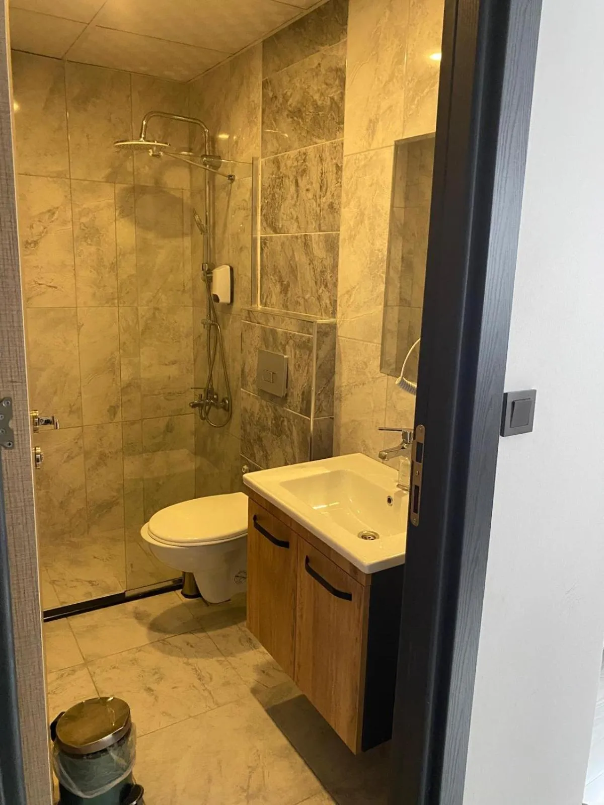 Shower in City Port Hotel Trabzon