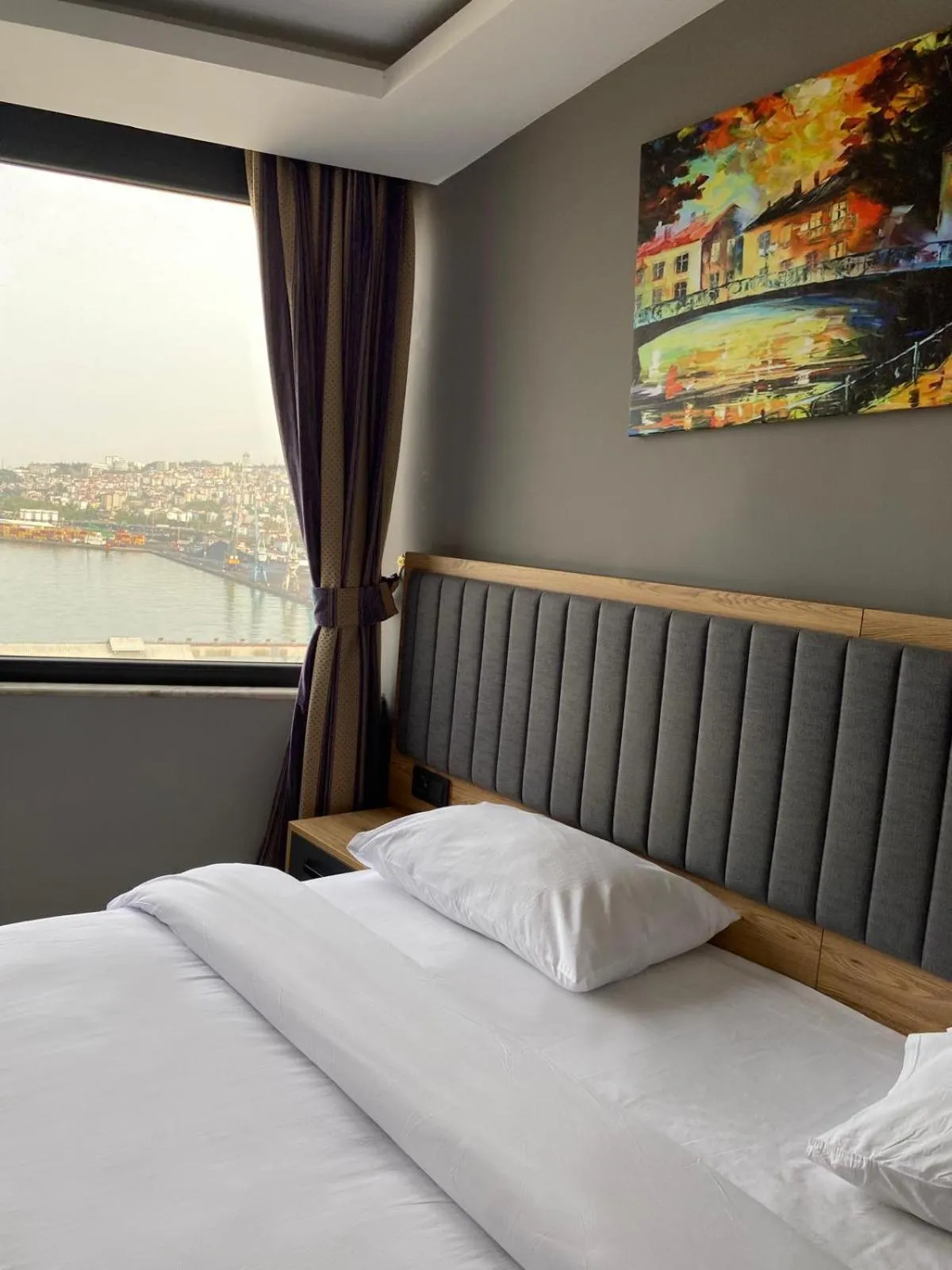 Bed in City Port Hotel Trabzon