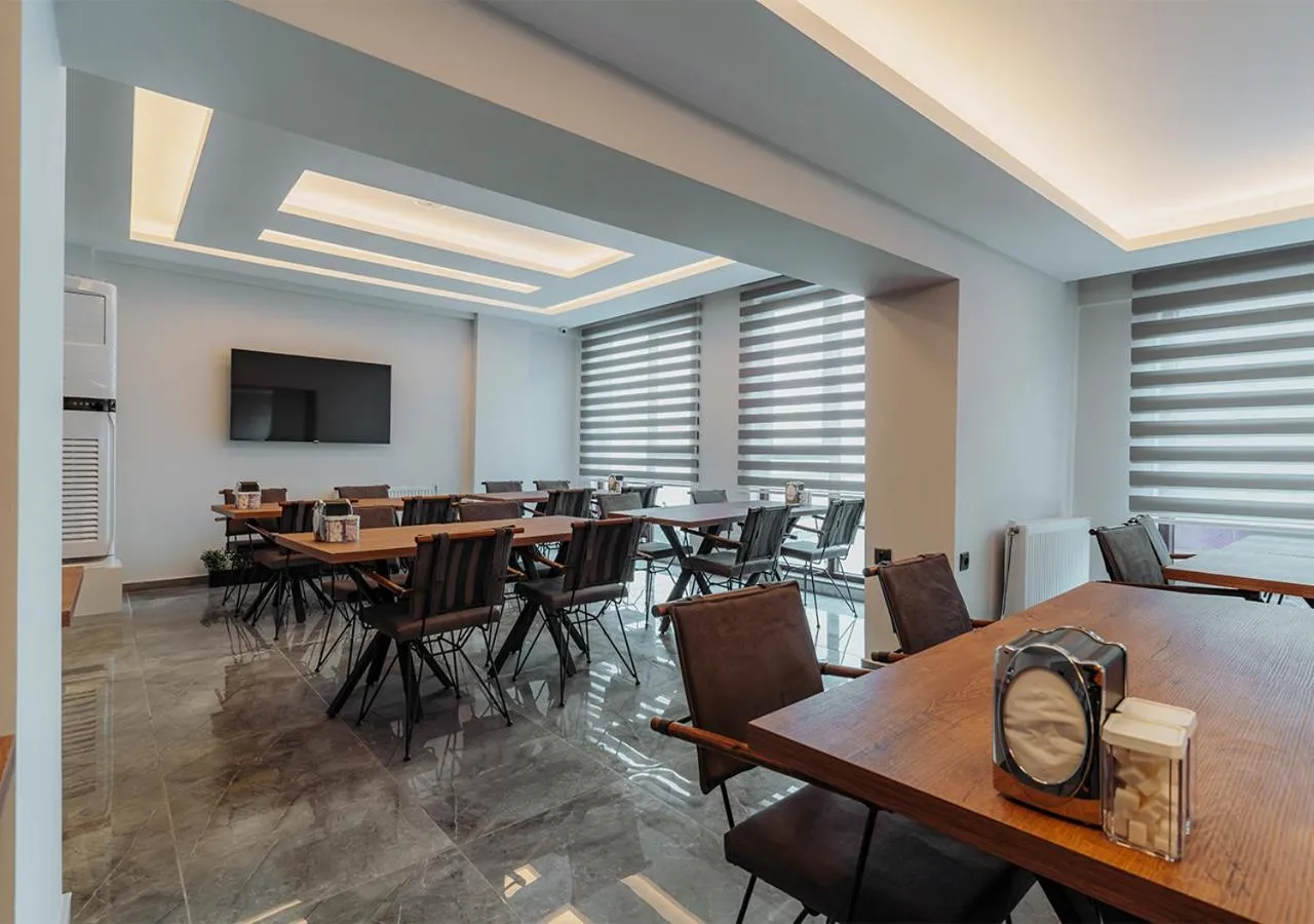 Restaurant/places to eat in City Port Hotel Trabzon