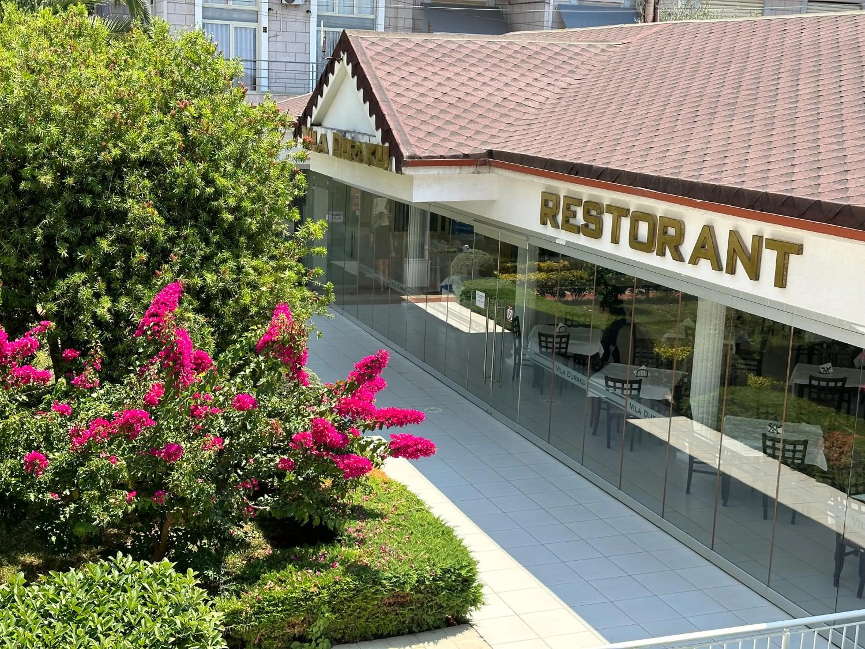 Property building in Vila Duraku