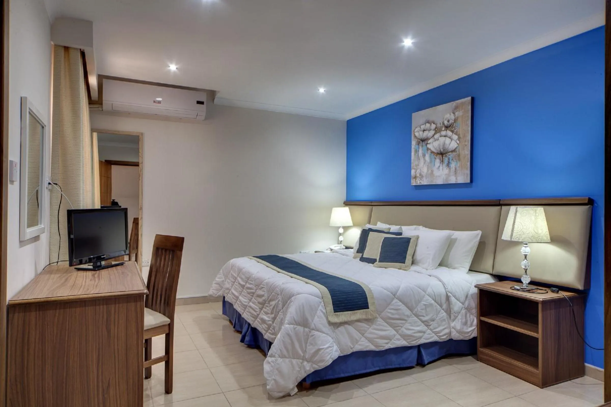 TV and multimedia, Bed in Port View Guesthouse