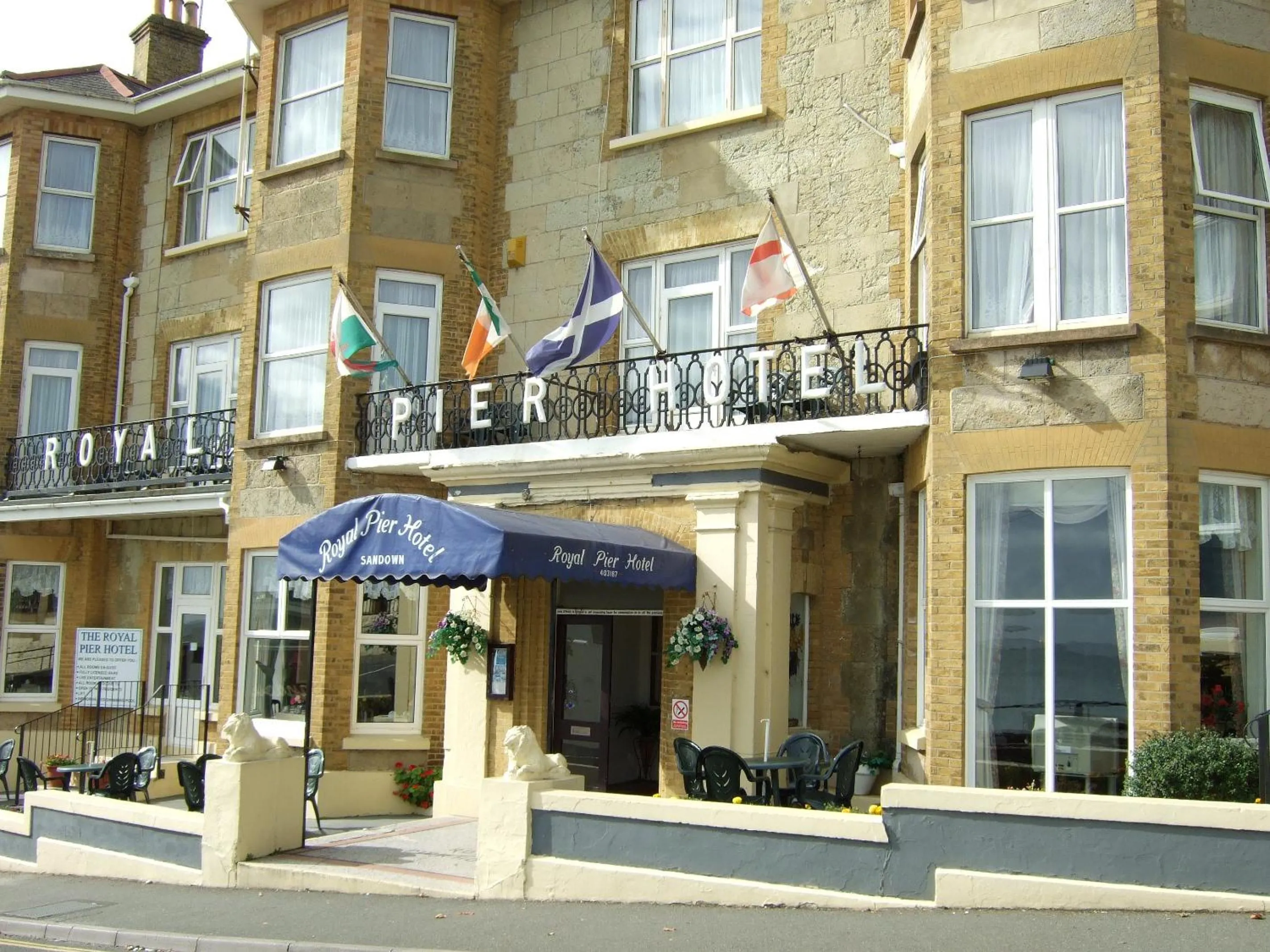 Facade/entrance in Royal Pier
