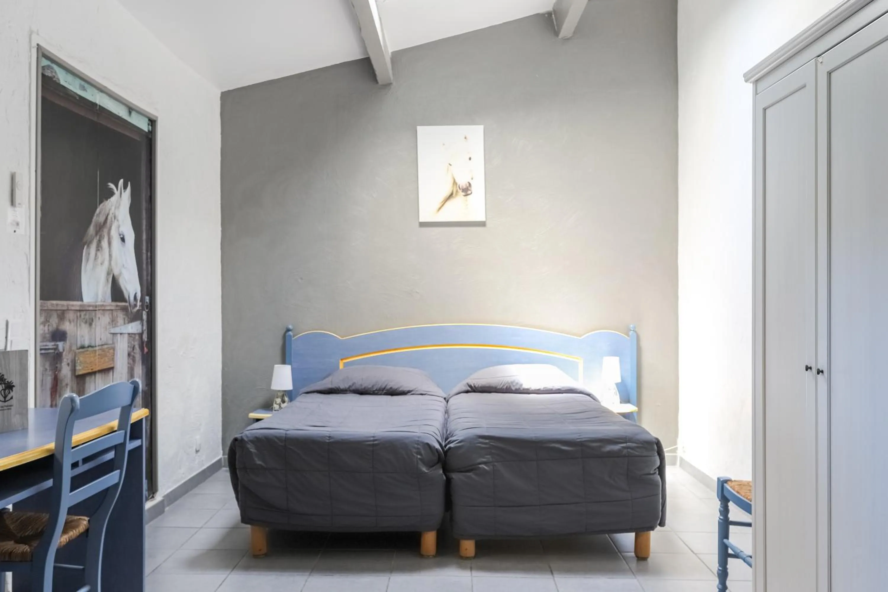 Bedroom, Bed in Hotel Les Palmiers En Camargue