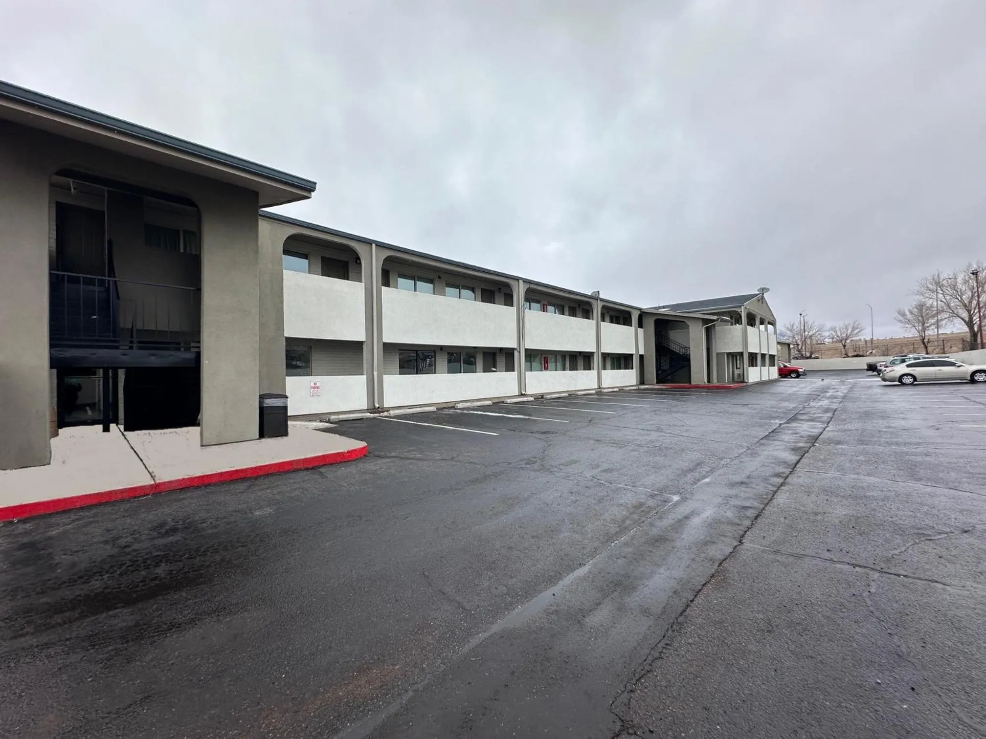 Property building in Desert Sands Inn & Suites