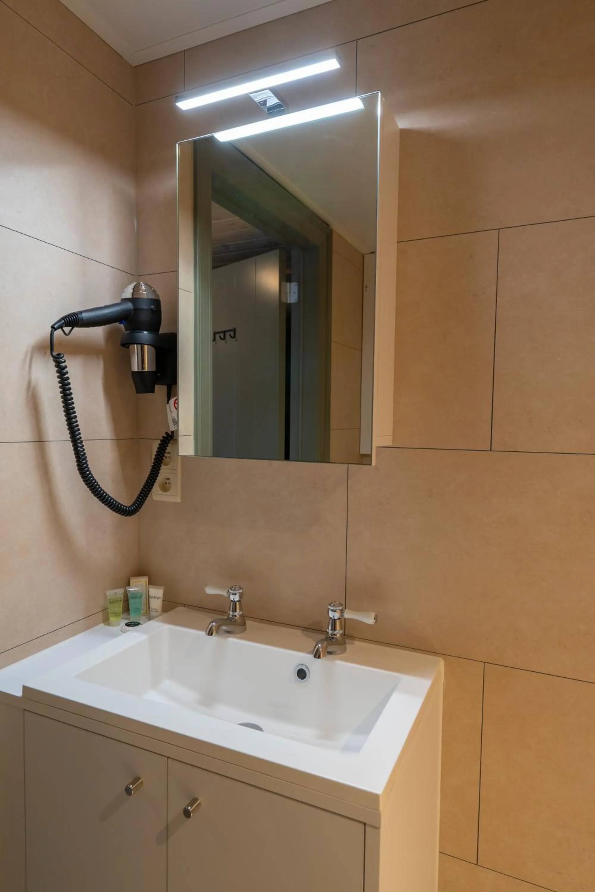 Bathroom in Gasthof Schraevenacker