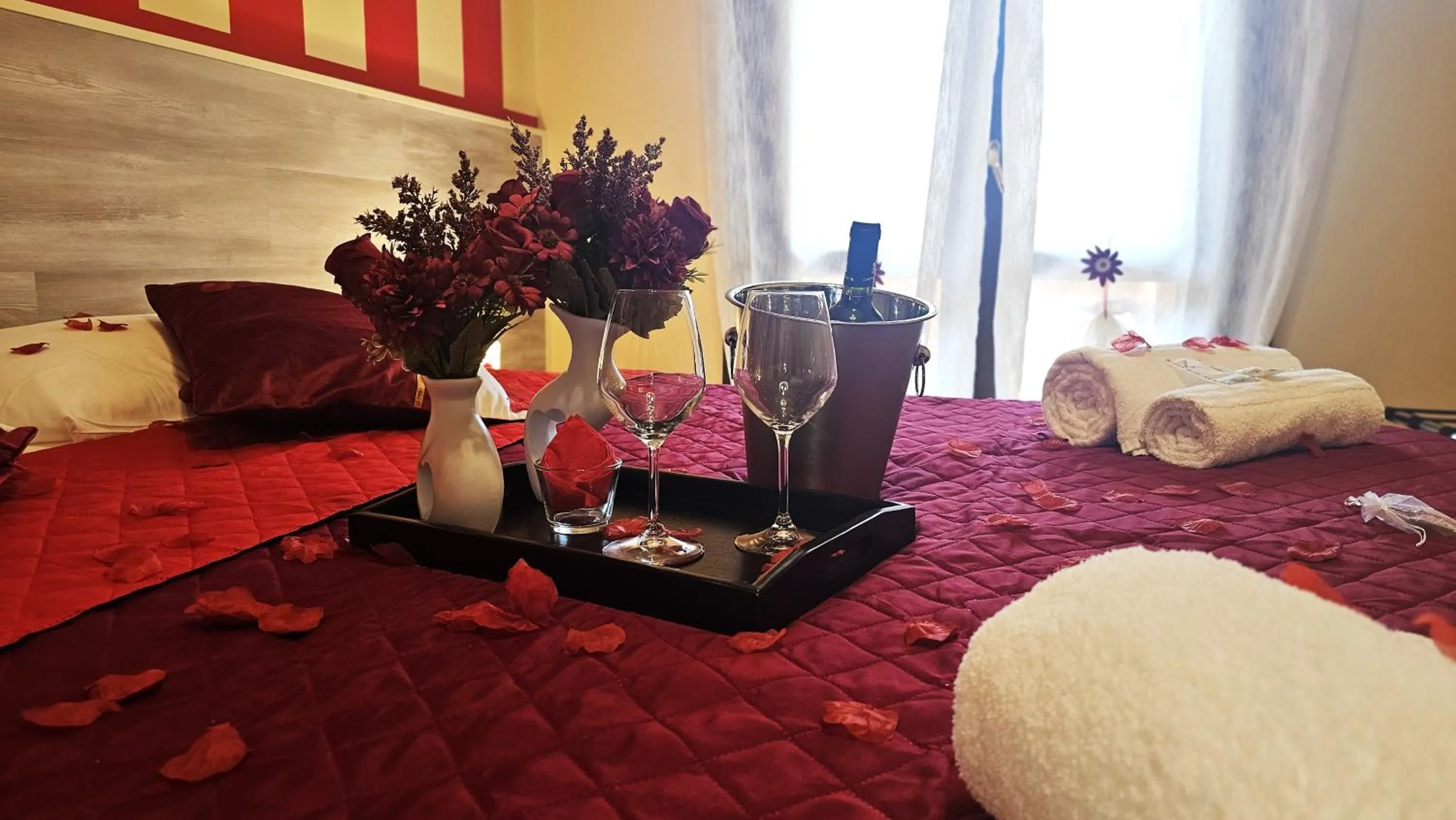 Bed in Opera et Love