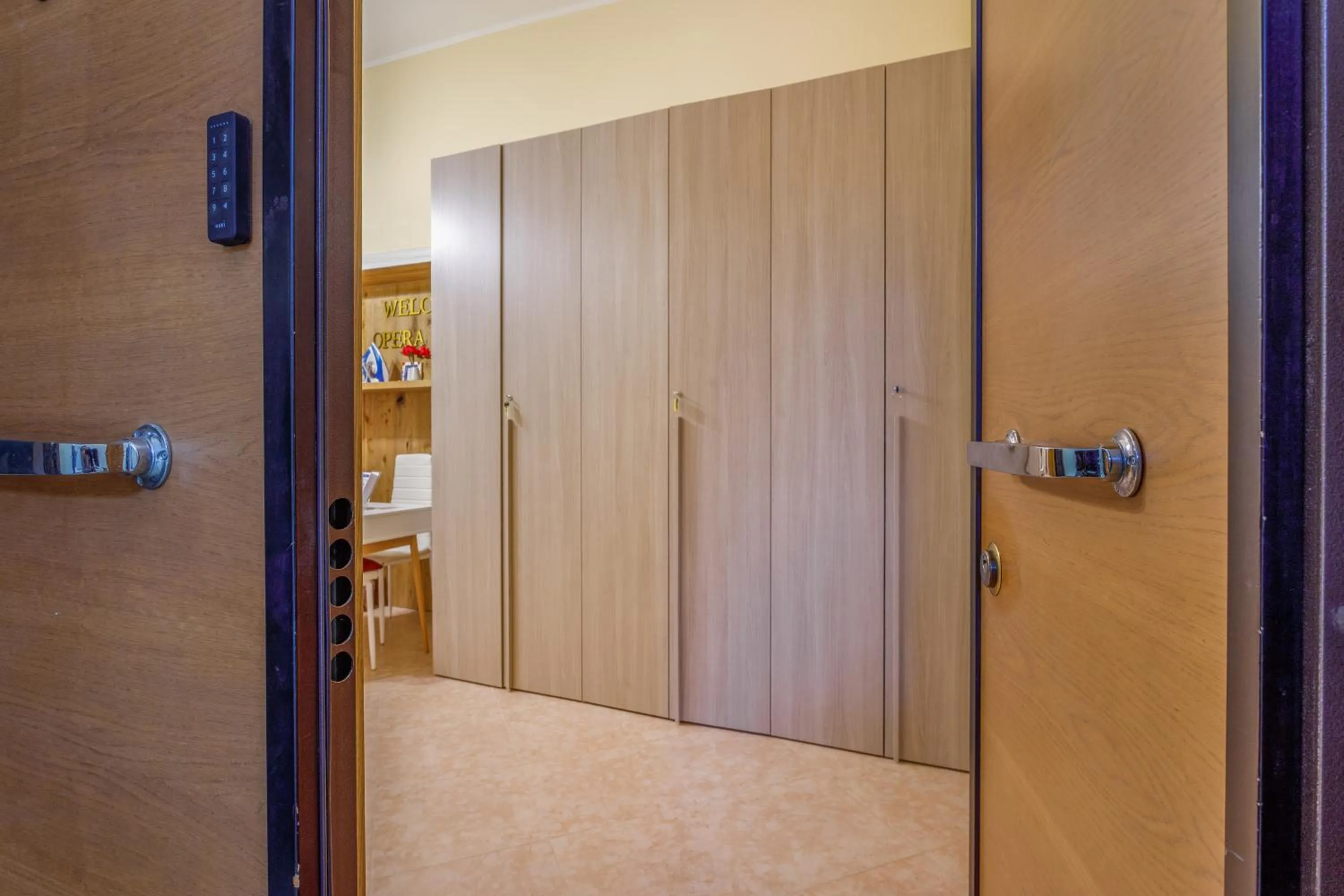 OPERA et LOVE - 200m dall'Arena con convenzione per Parcheggio e Colazione in pasticceria adiacente