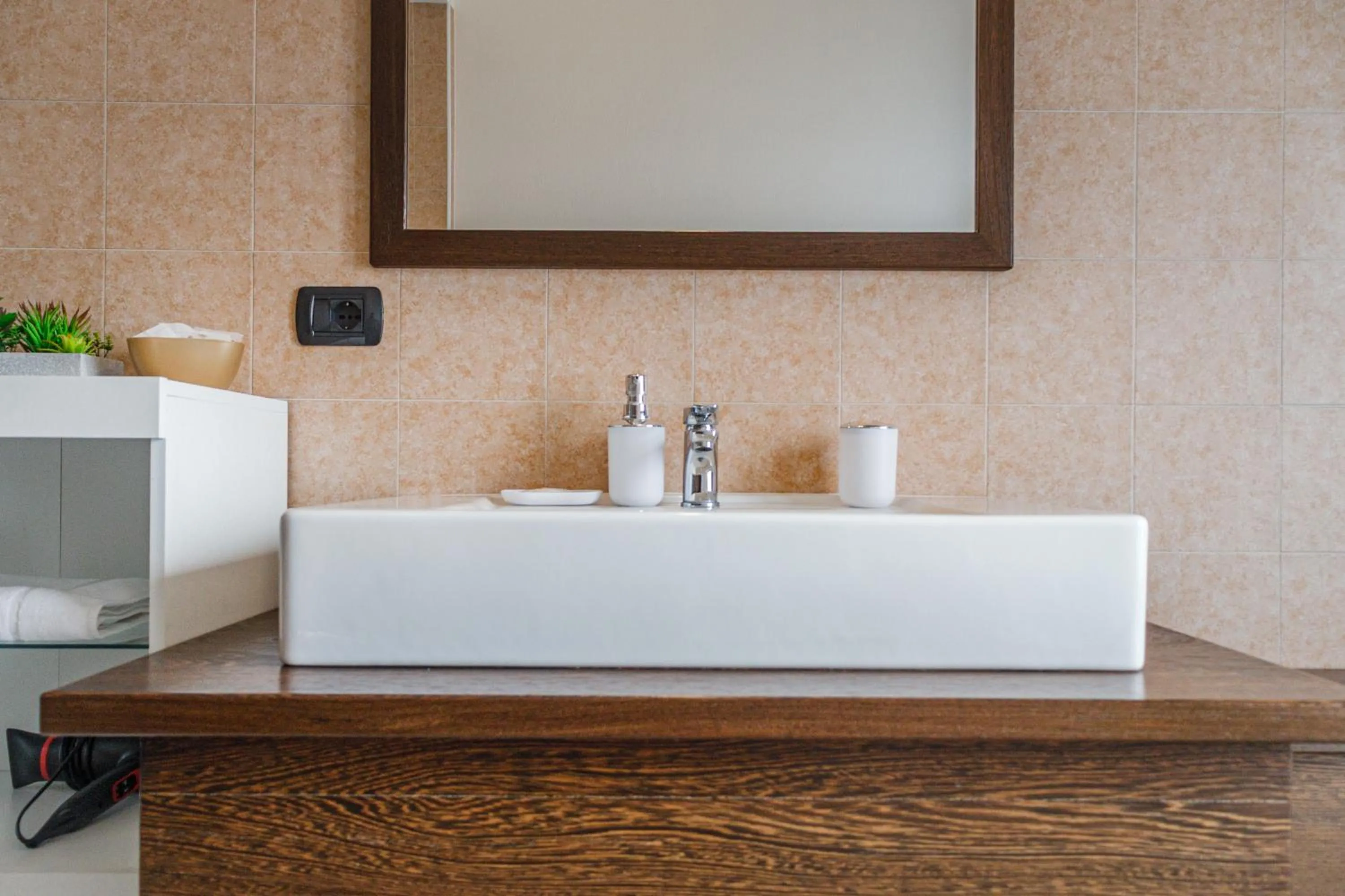 OPERA et LOVE - 200m dall'Arena con convenzione per Parcheggio e Colazione in pasticceria adiacente