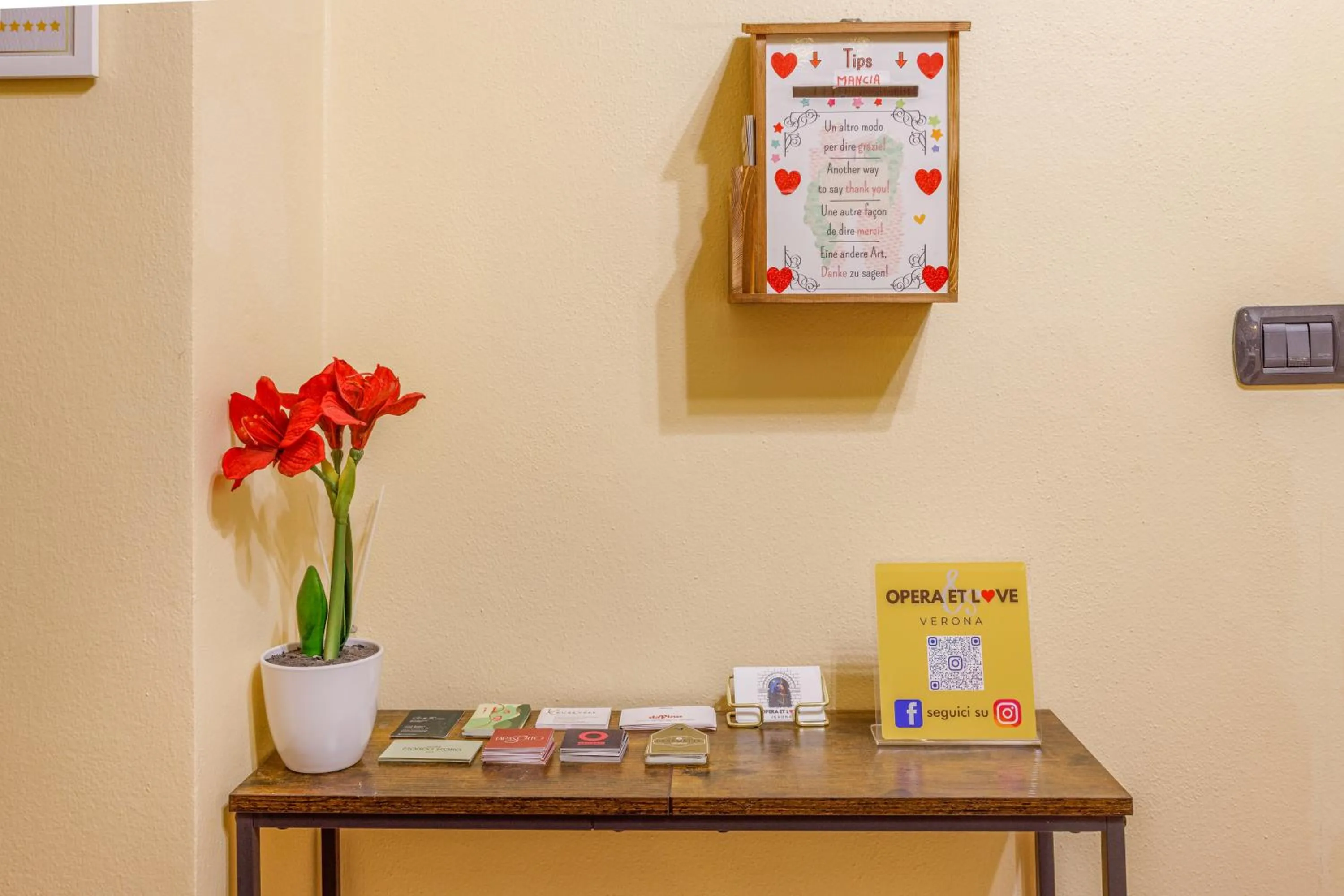 OPERA et LOVE - 200m dall'Arena con convenzione per Parcheggio e Colazione in pasticceria adiacente