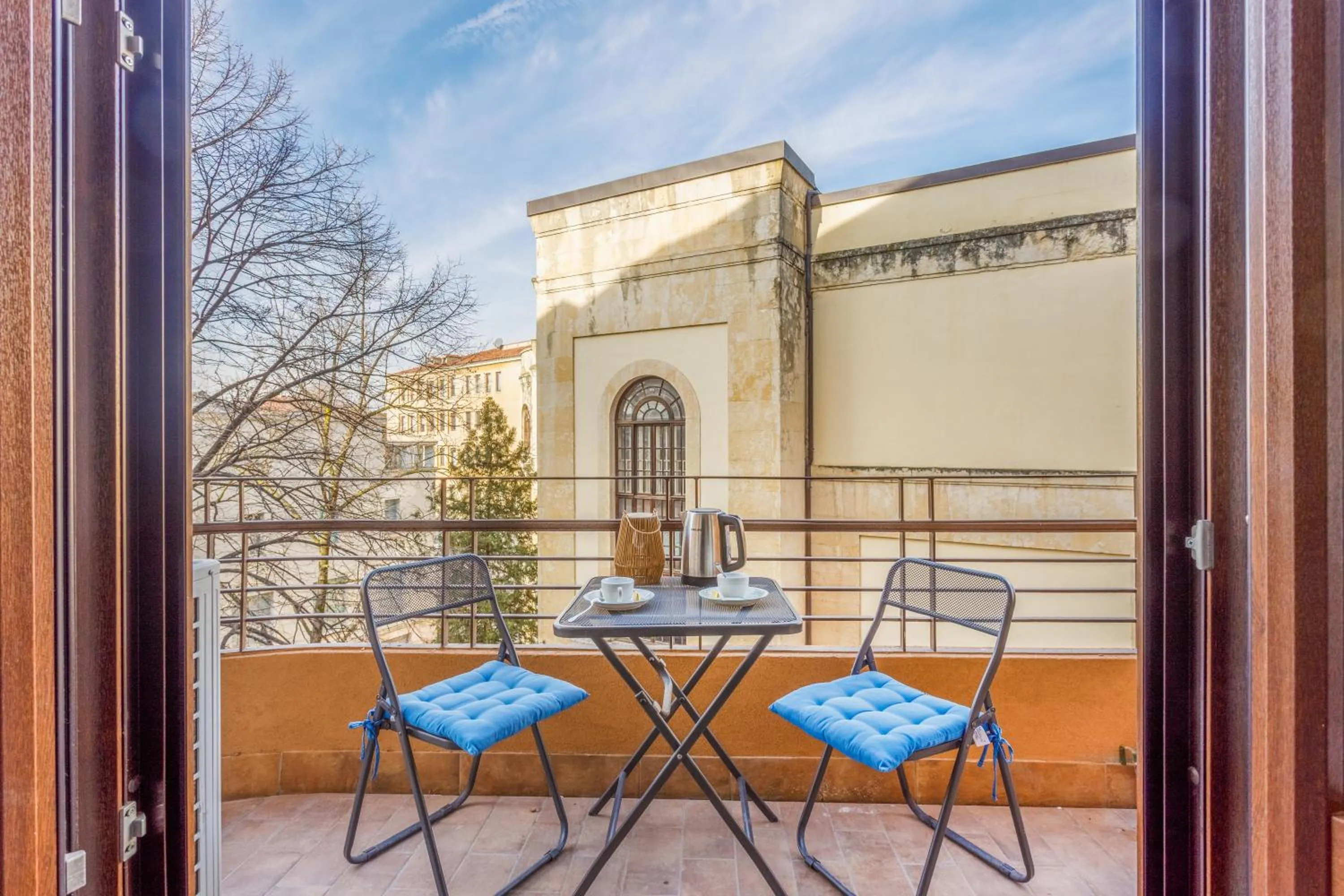 OPERA et LOVE - 200m dall'Arena con convenzione per Parcheggio e Colazione in pasticceria adiacente