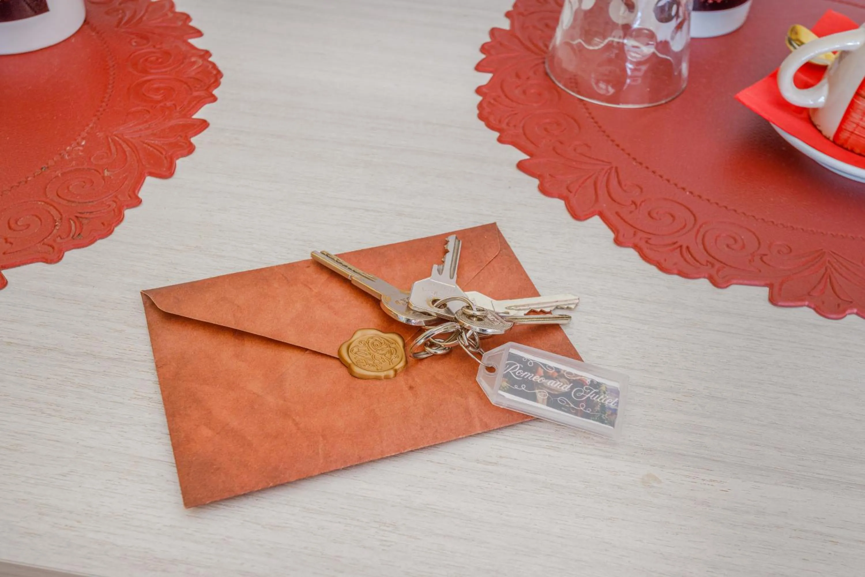 OPERA et LOVE - 200m dall'Arena con convenzione per Parcheggio e Colazione in pasticceria adiacente