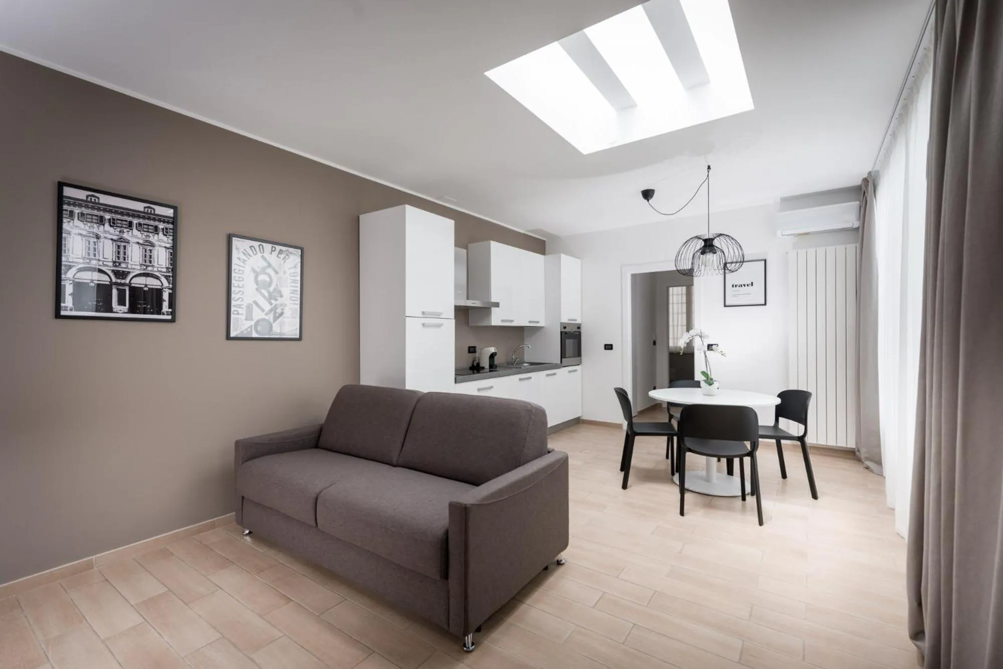 Kitchen or kitchenette in TURINHOMETOWN Residence Apartments