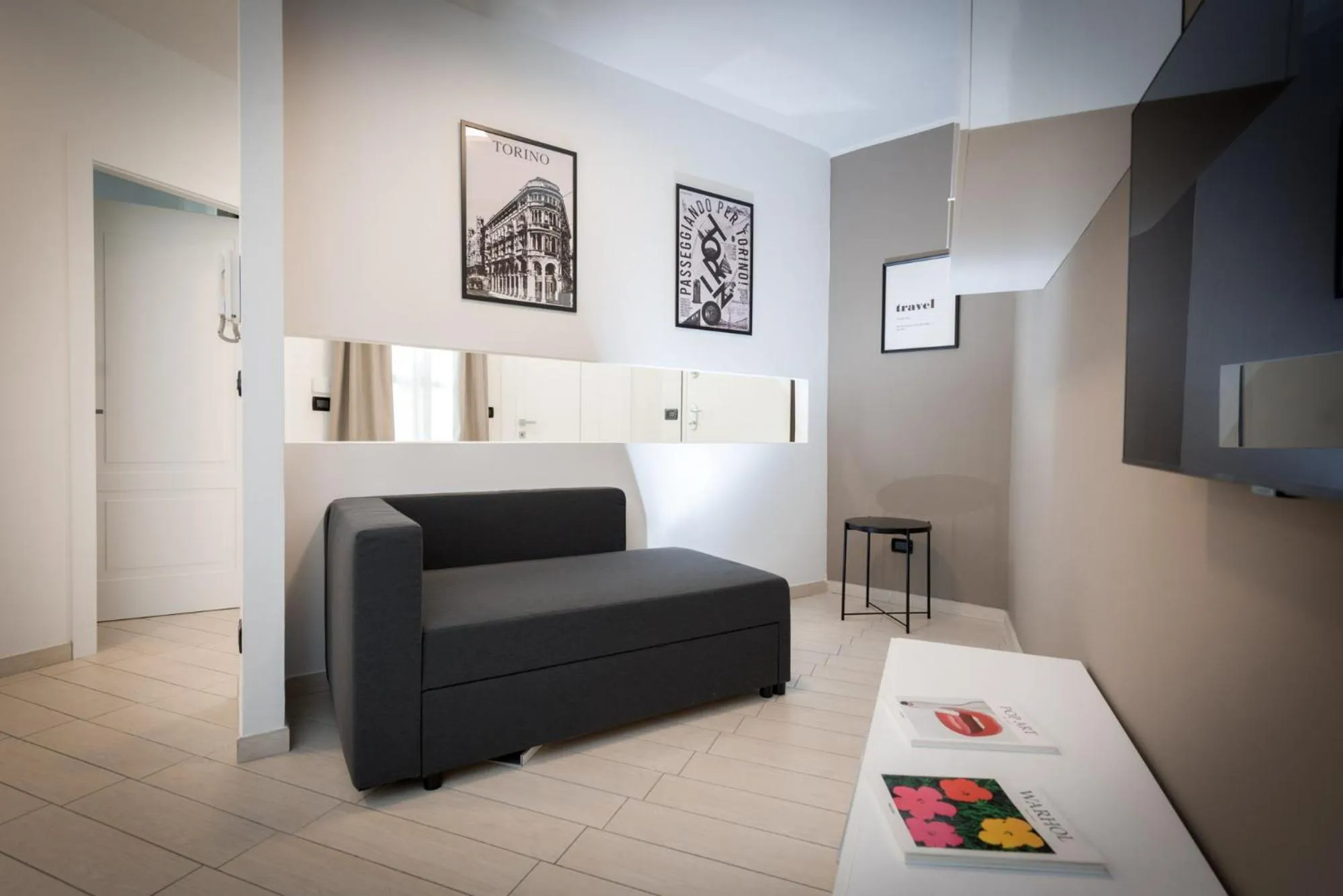 TV and multimedia in TURINHOMETOWN Residence Apartments