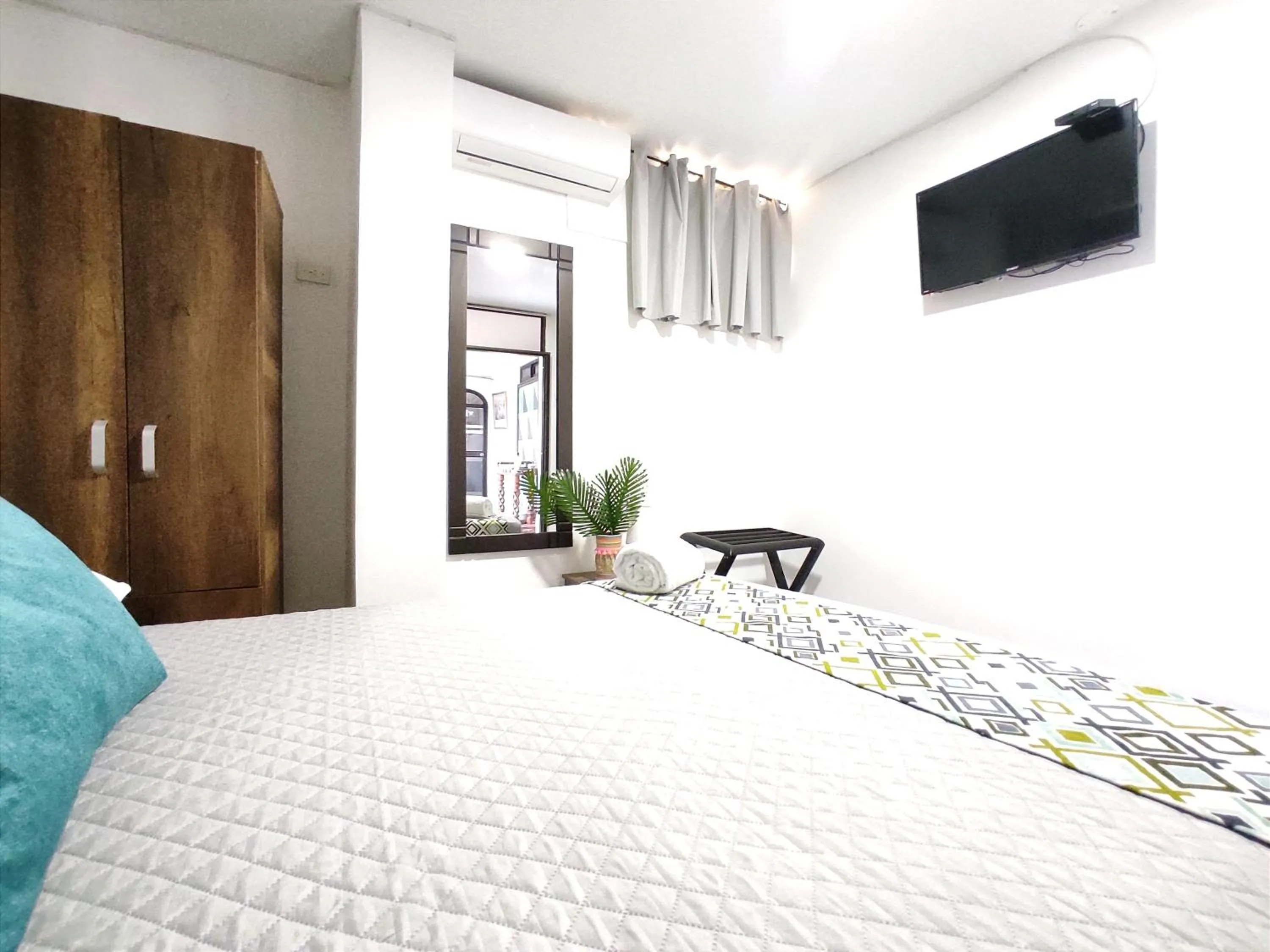 Photo of the whole room, Bed in Walena Hotel