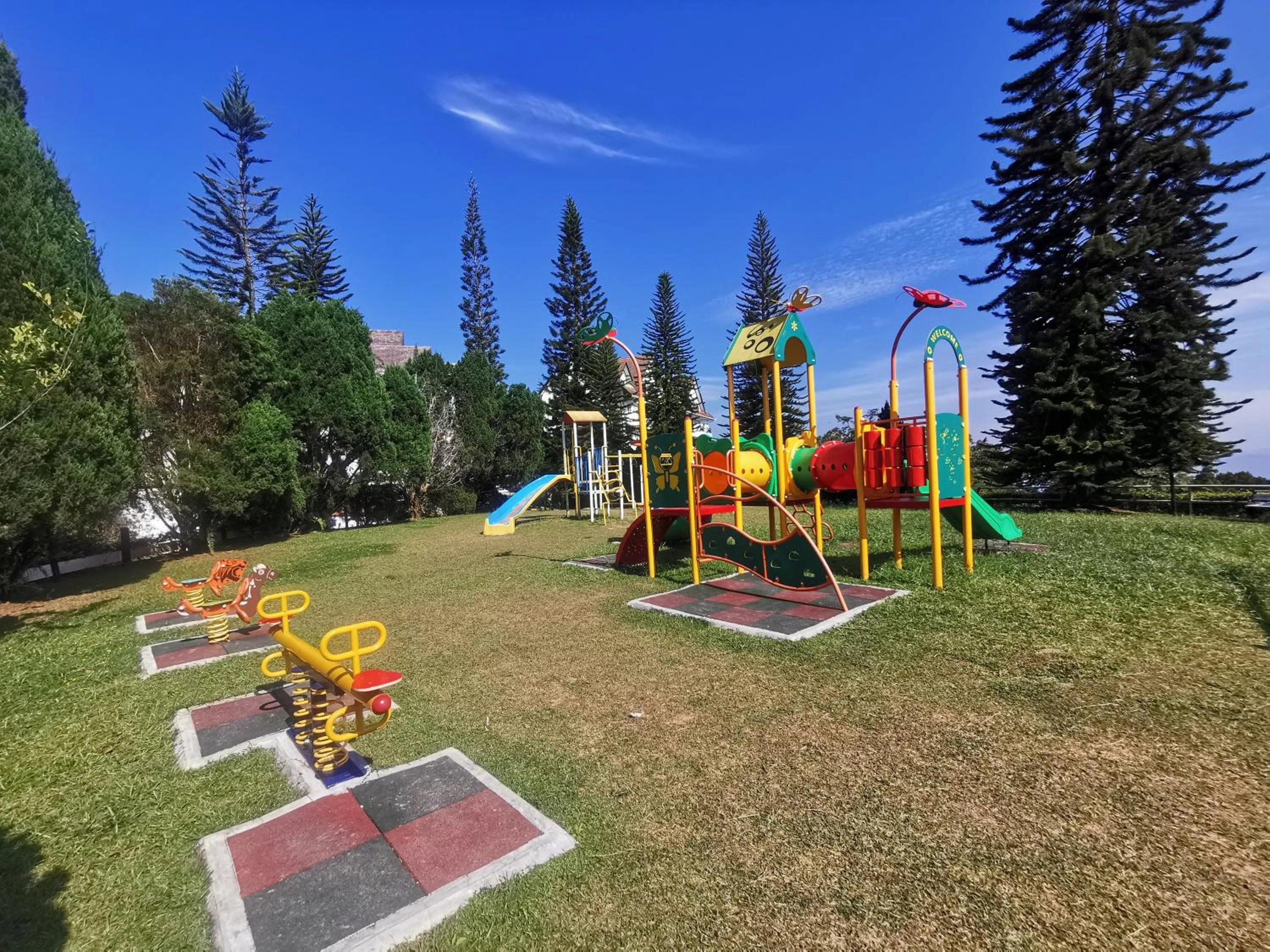 Children play ground in Little England B5-2 Fraser Panorama
