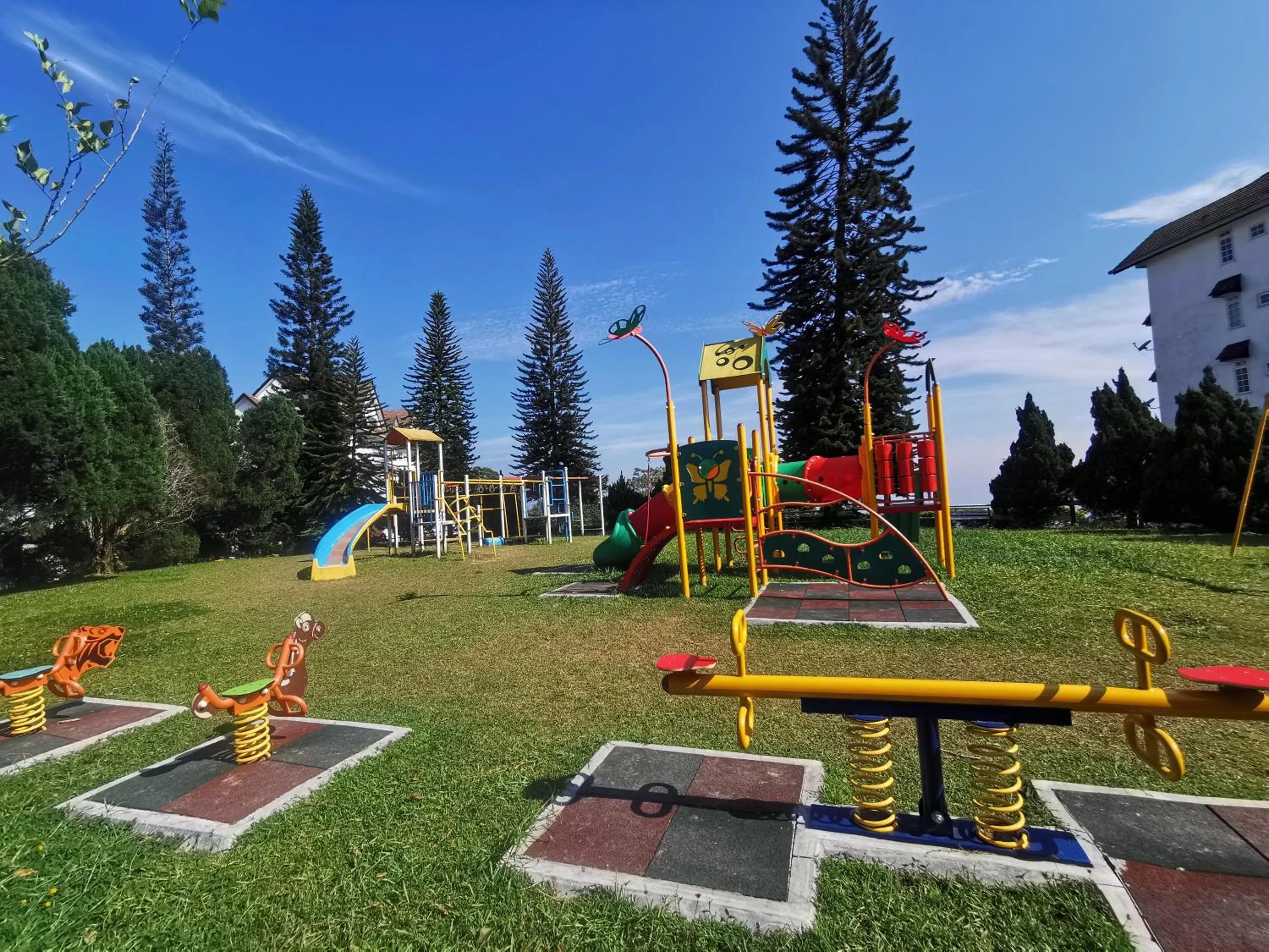 Children play ground in Little England B5-2 Fraser Panorama