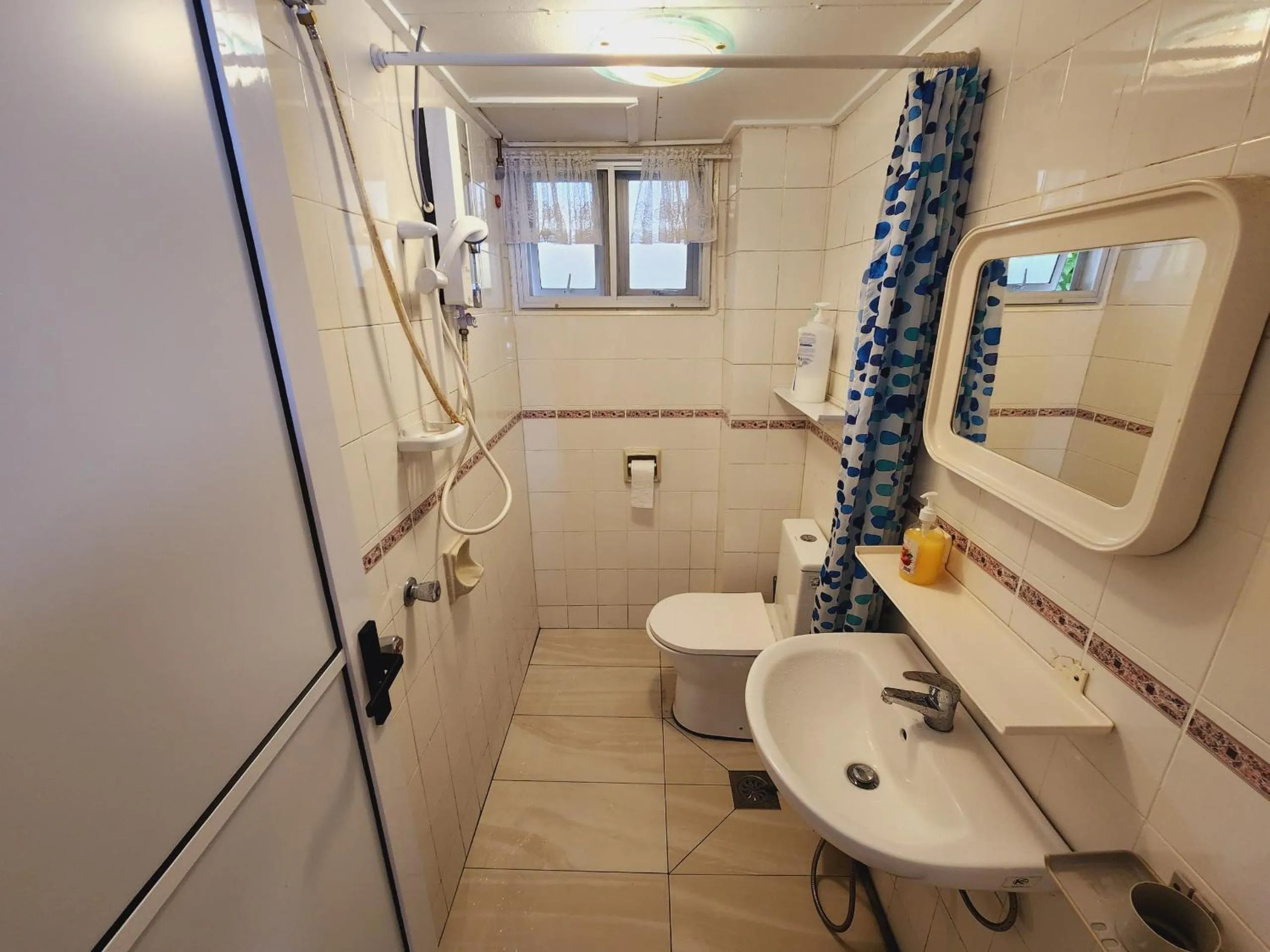 Shower in Little England B5-2 Fraser Panorama