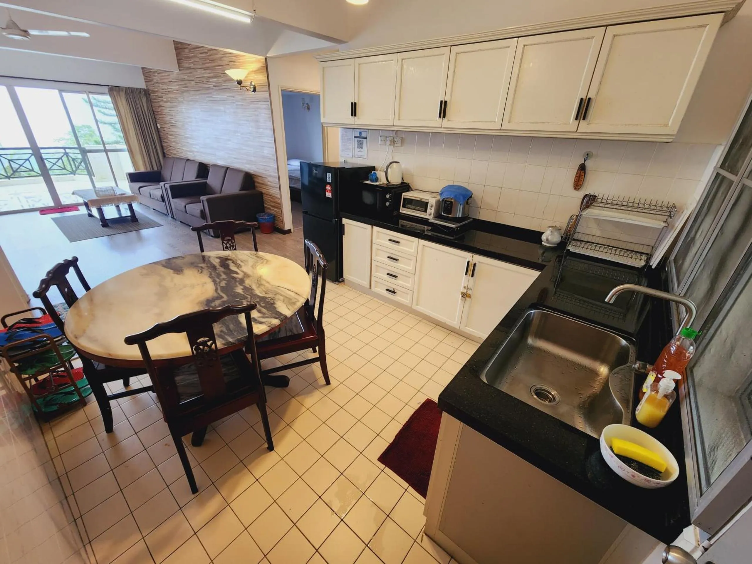 Kitchen or kitchenette in Little England B5-2 Fraser Panorama