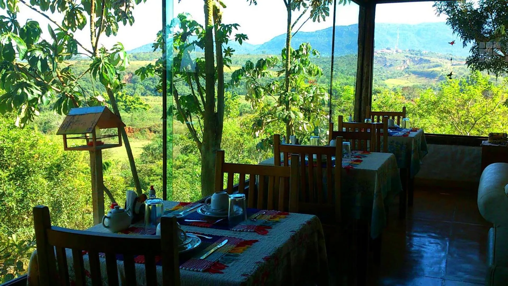 Restaurant/places to eat in Pousada Cantares