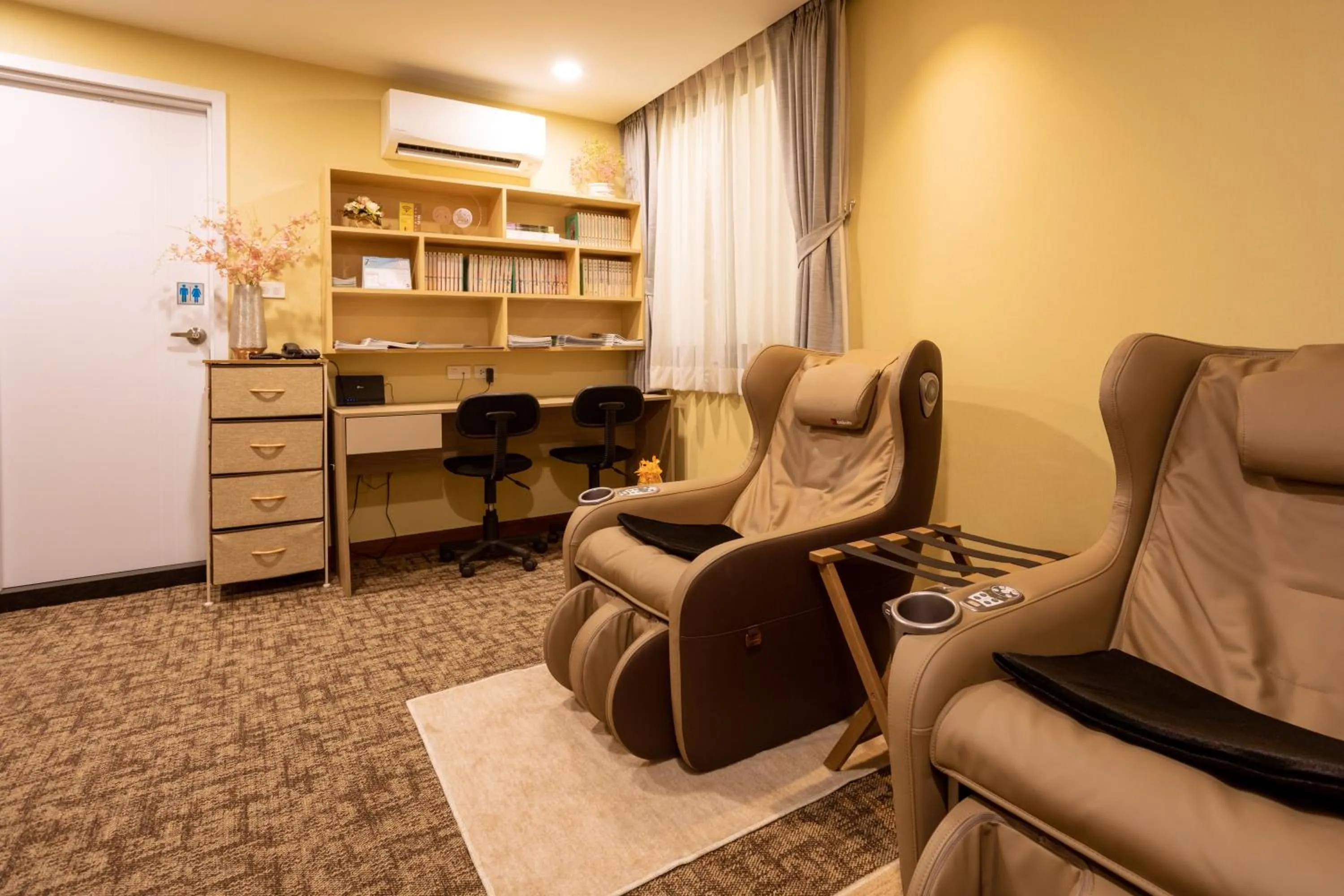 Communal lounge/ TV room in Hotel Kuretakeso Thailand Sriracha - SHA Extra Plus