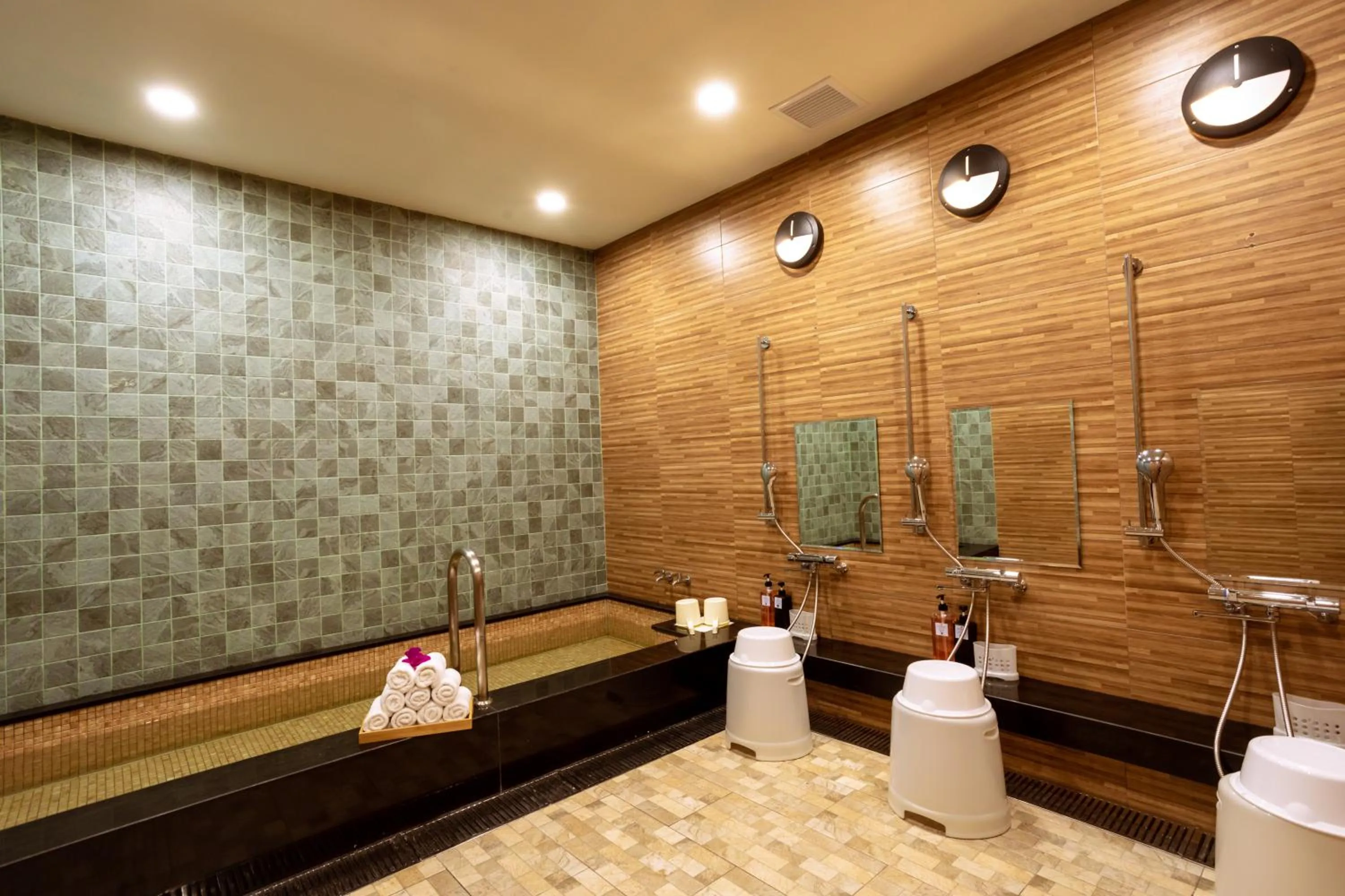 Public Bath in Hotel Kuretakeso Thailand Sriracha - SHA Extra Plus