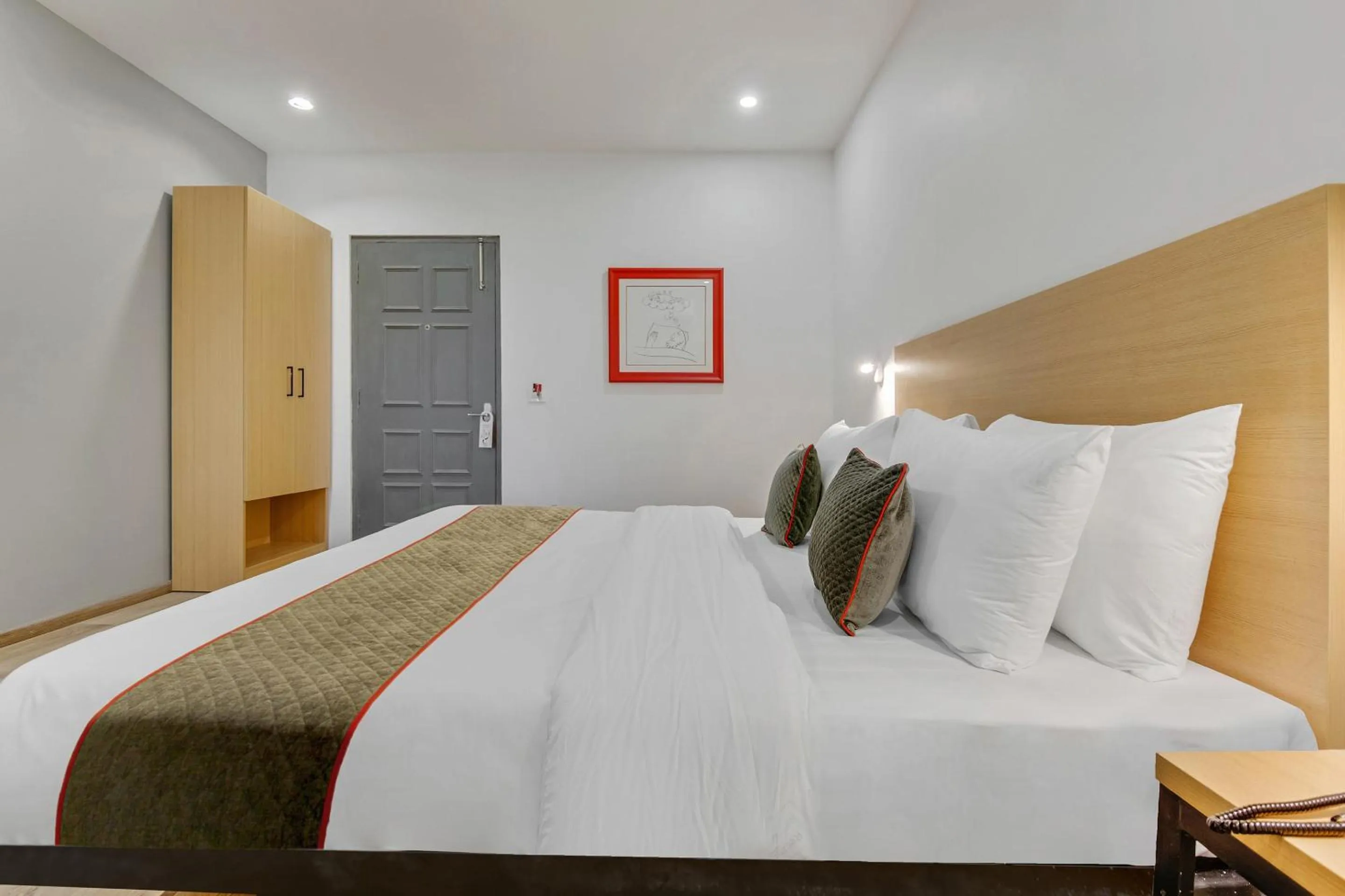 Bedroom, Bed in Super Townhouse 204 Sector 49 Near Logix city centre