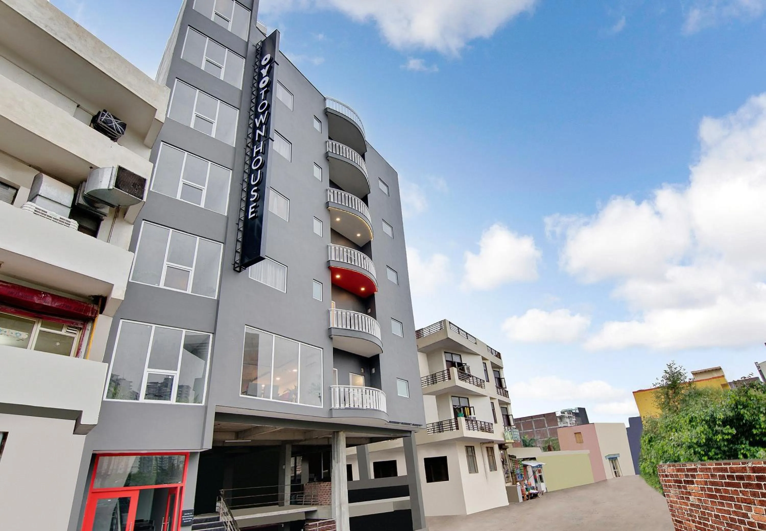 Facade/entrance in Super Townhouse 204 Sector 49 Near Logix city centre