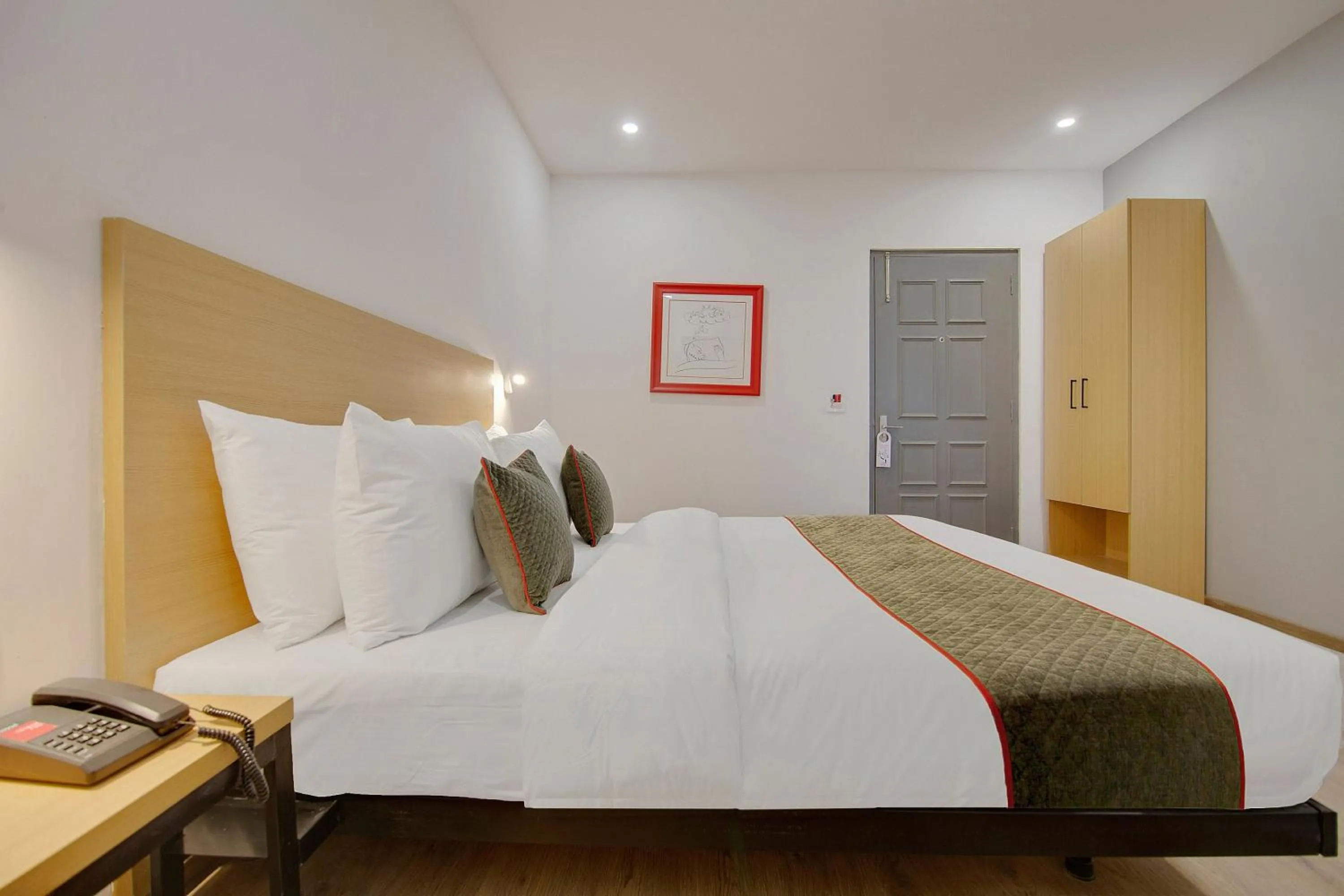 Other, Bed in Super Townhouse 204 Sector 49 Near Logix city centre