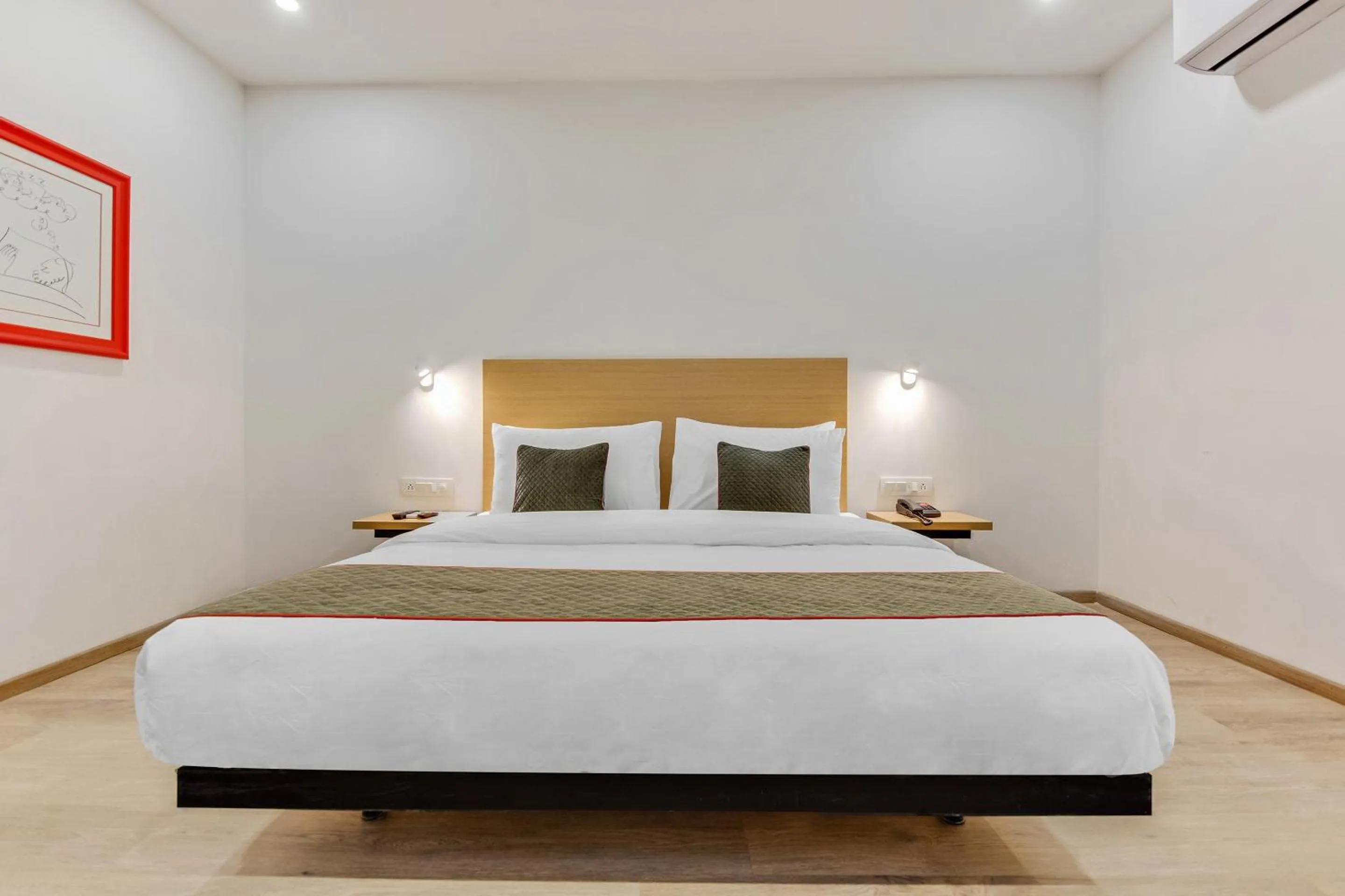 Bedroom, Bed in Super Townhouse 204 Sector 49 Near Logix city centre