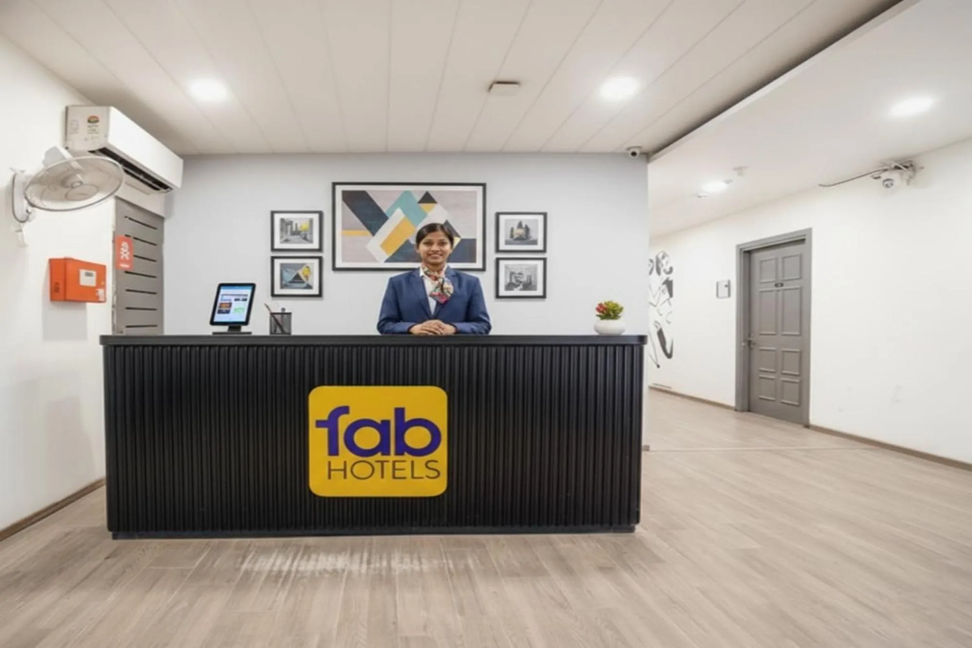 Lobby or reception in Via Royale 49