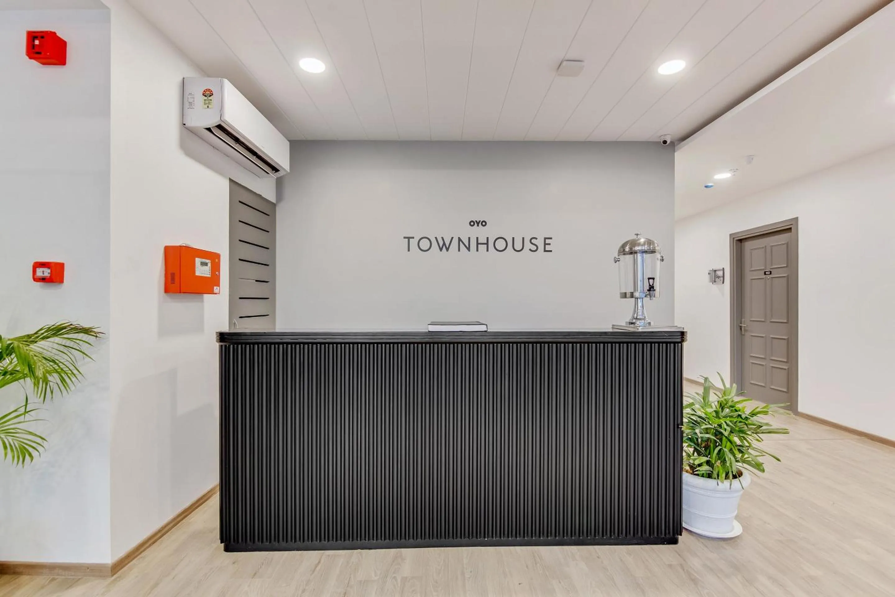 Lobby or reception in Super Townhouse 204 Sector 49 Near Logix city centre