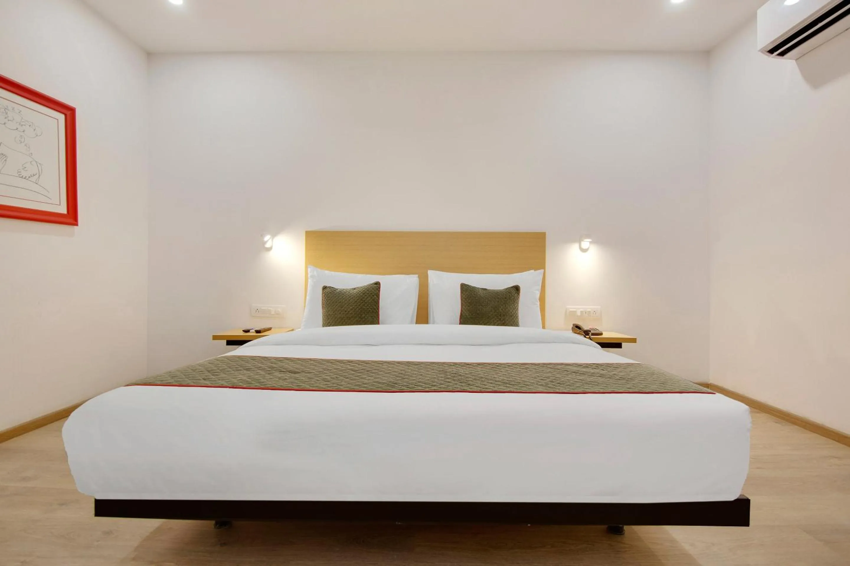 Bedroom, Bed in Super Townhouse 204 Sector 49 Near Logix city centre